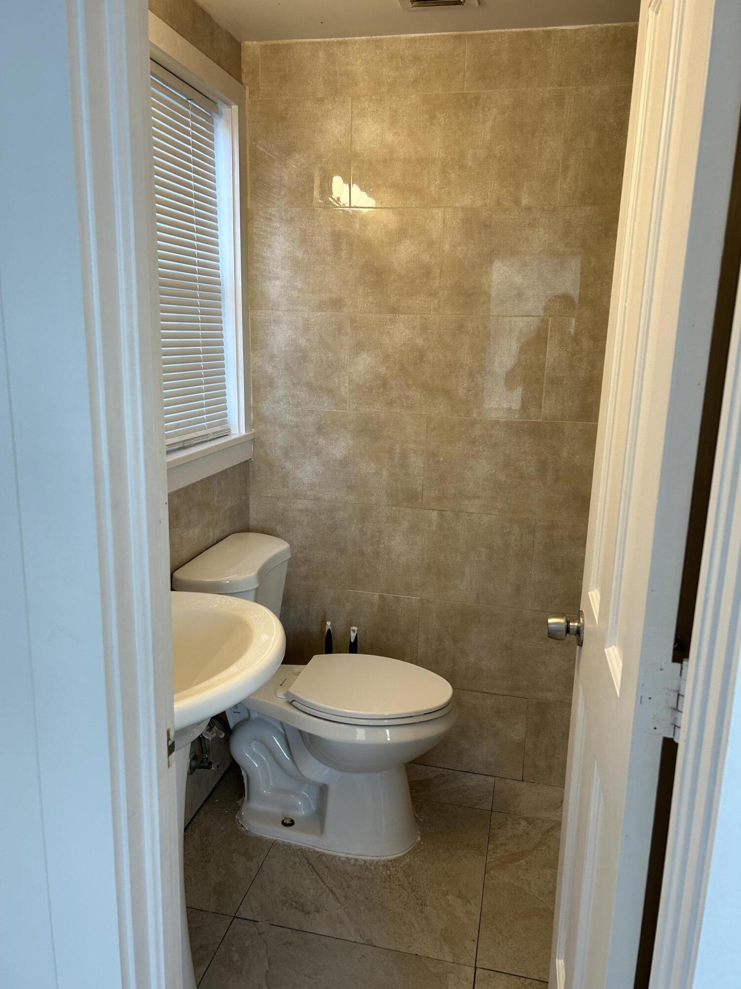 1110 White Street Unit: 2