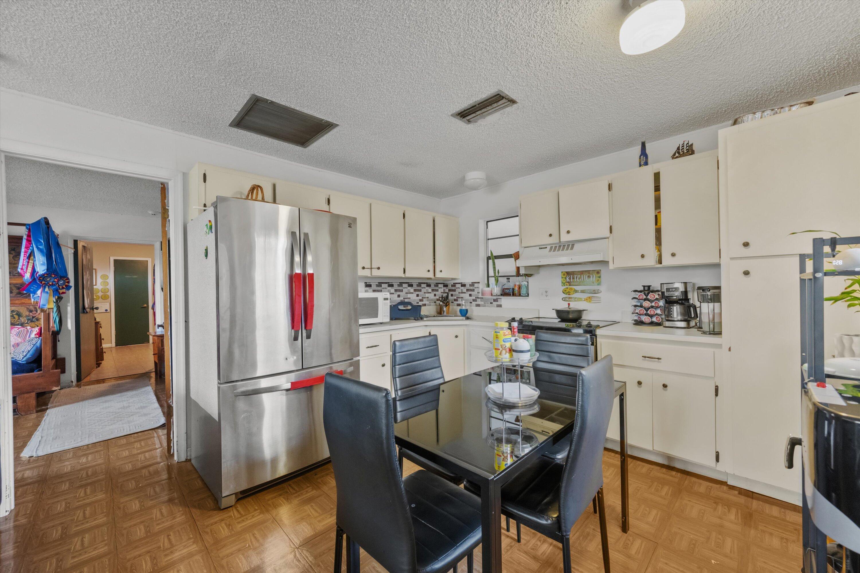 13175 Southfields Road