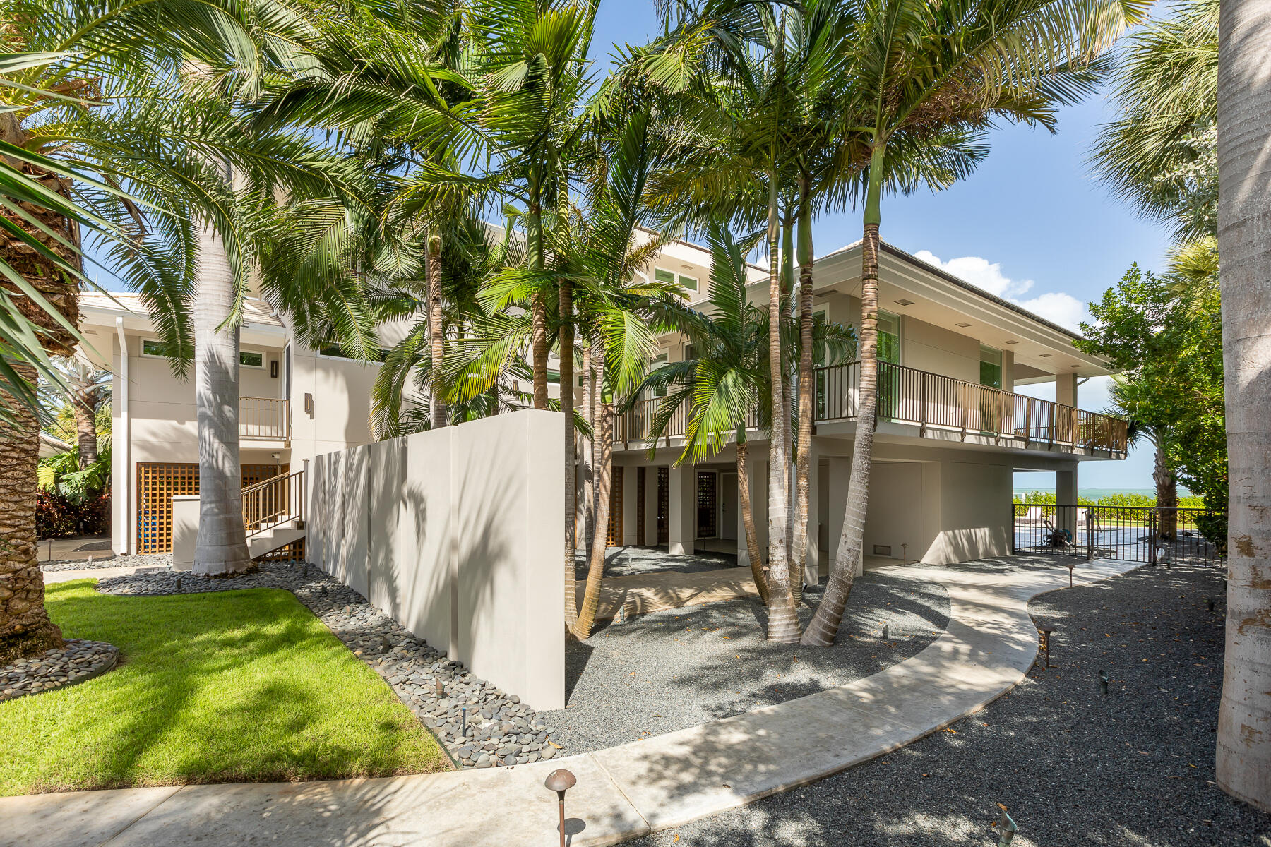 71 Cannon Royal Drive