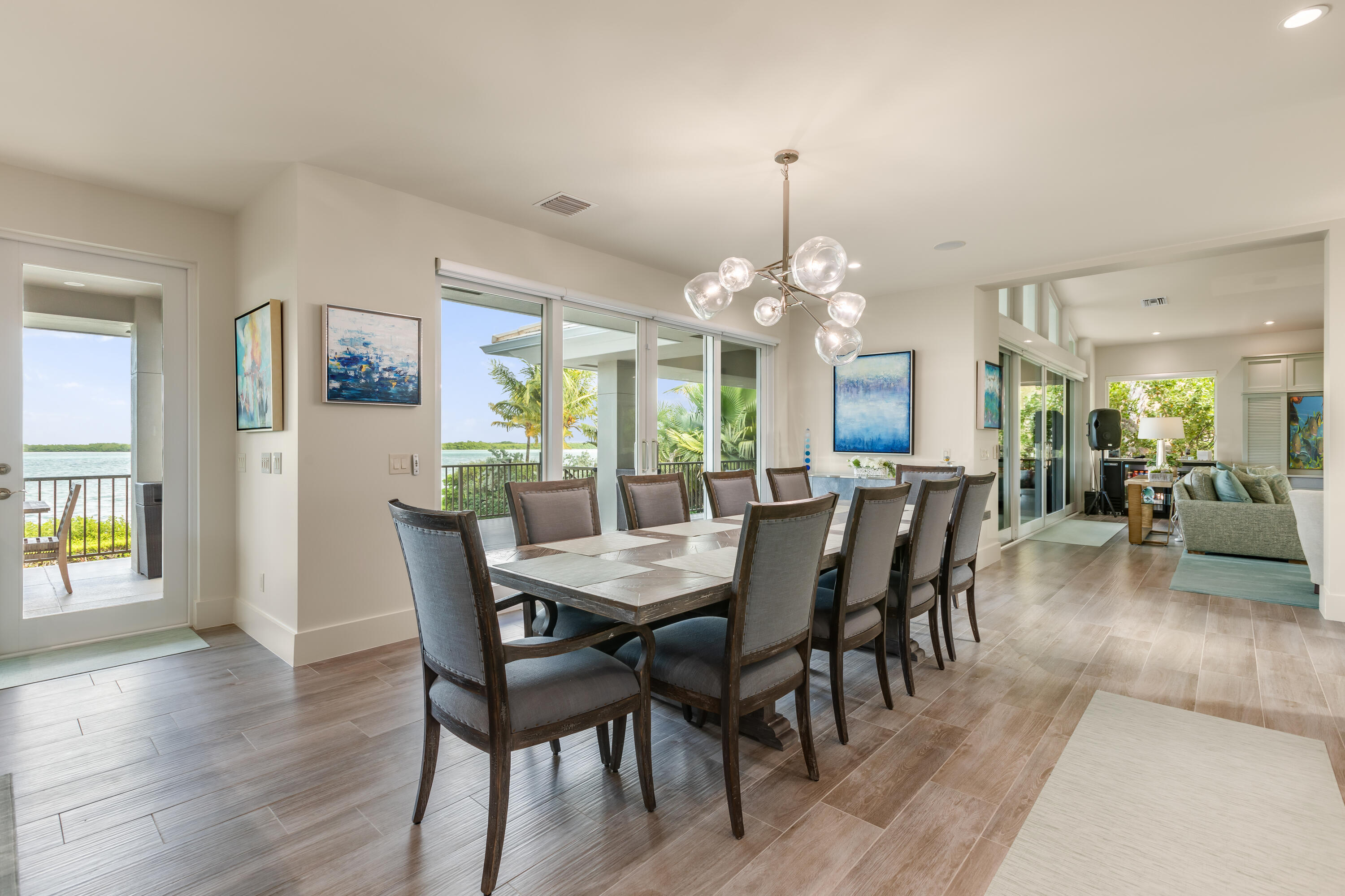71 Cannon Royal Drive