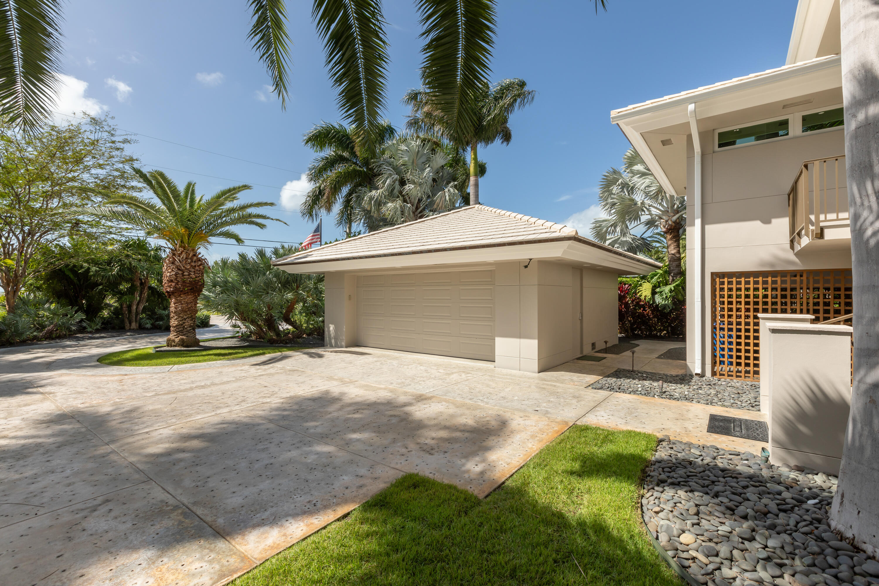 71 Cannon Royal Drive