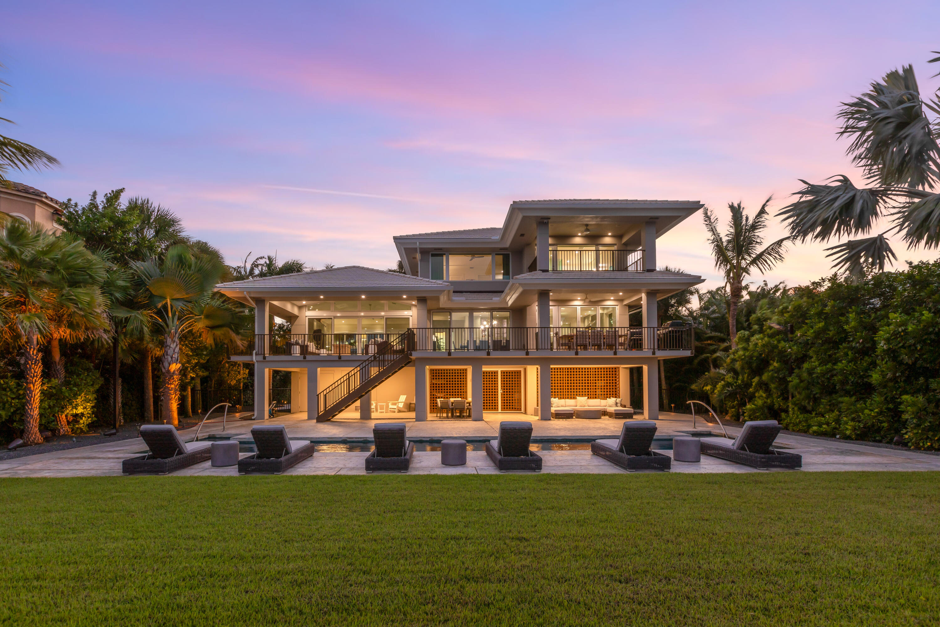 71 Cannon Royal Drive