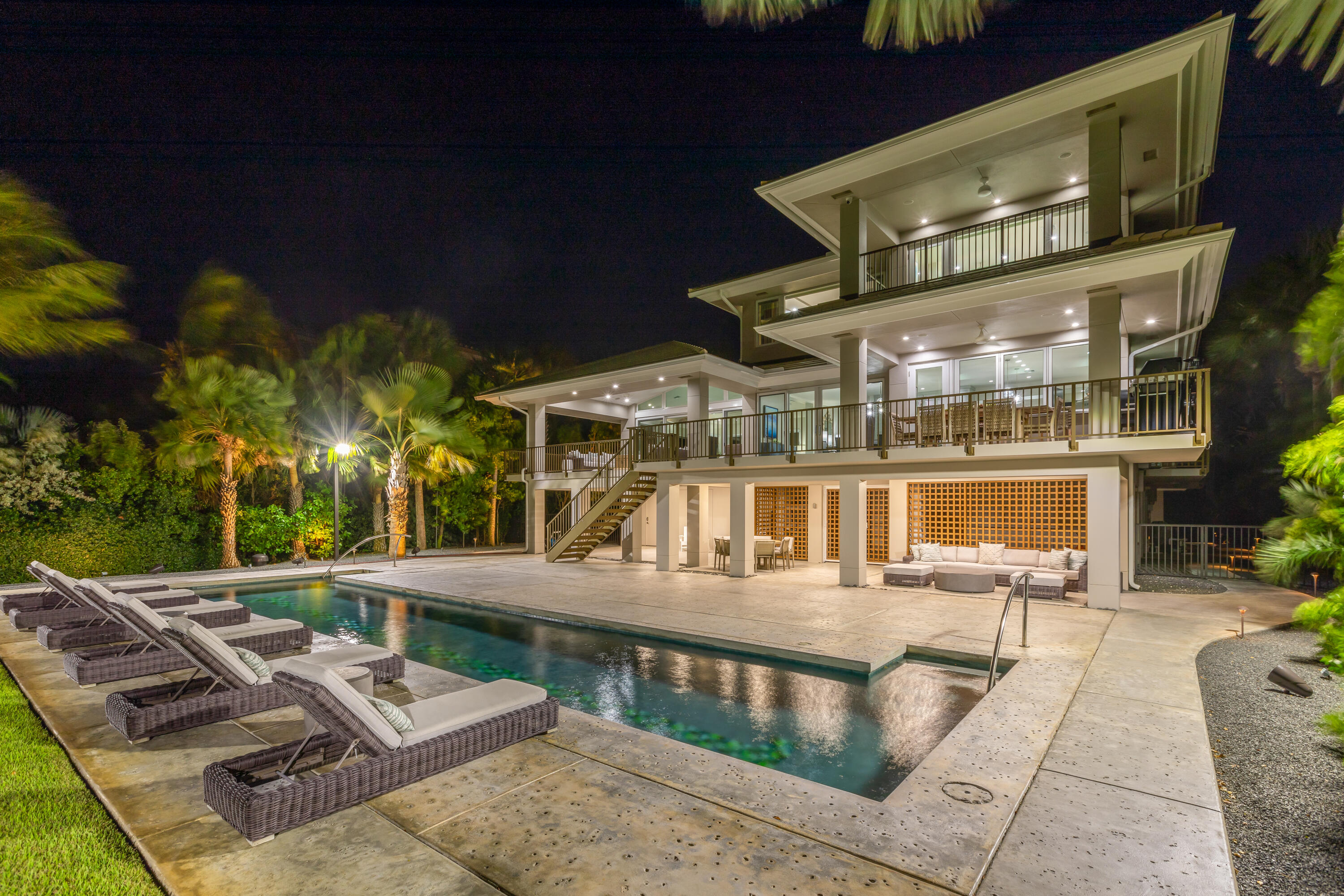 71 Cannon Royal Drive