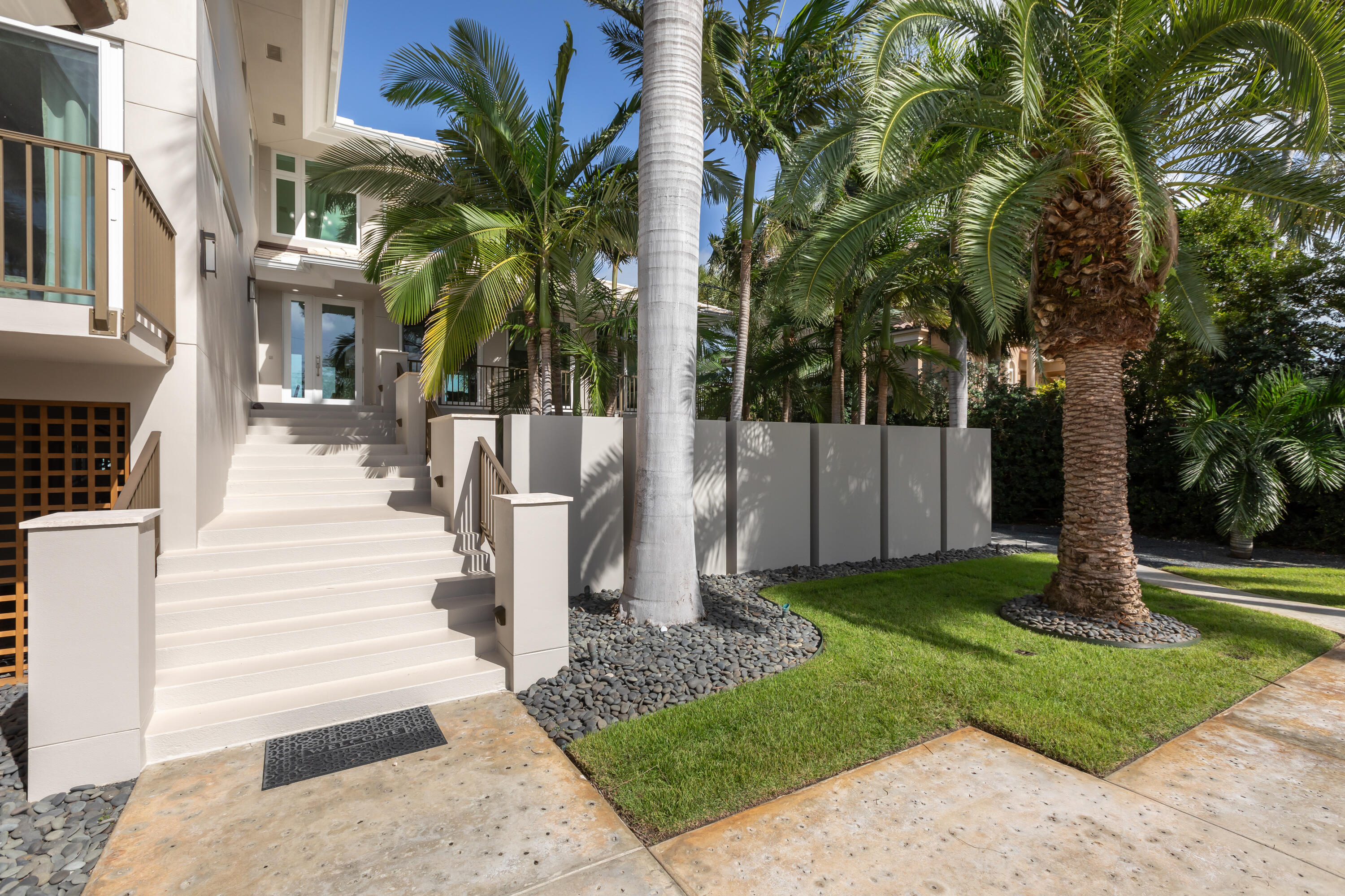 71 Cannon Royal Drive
