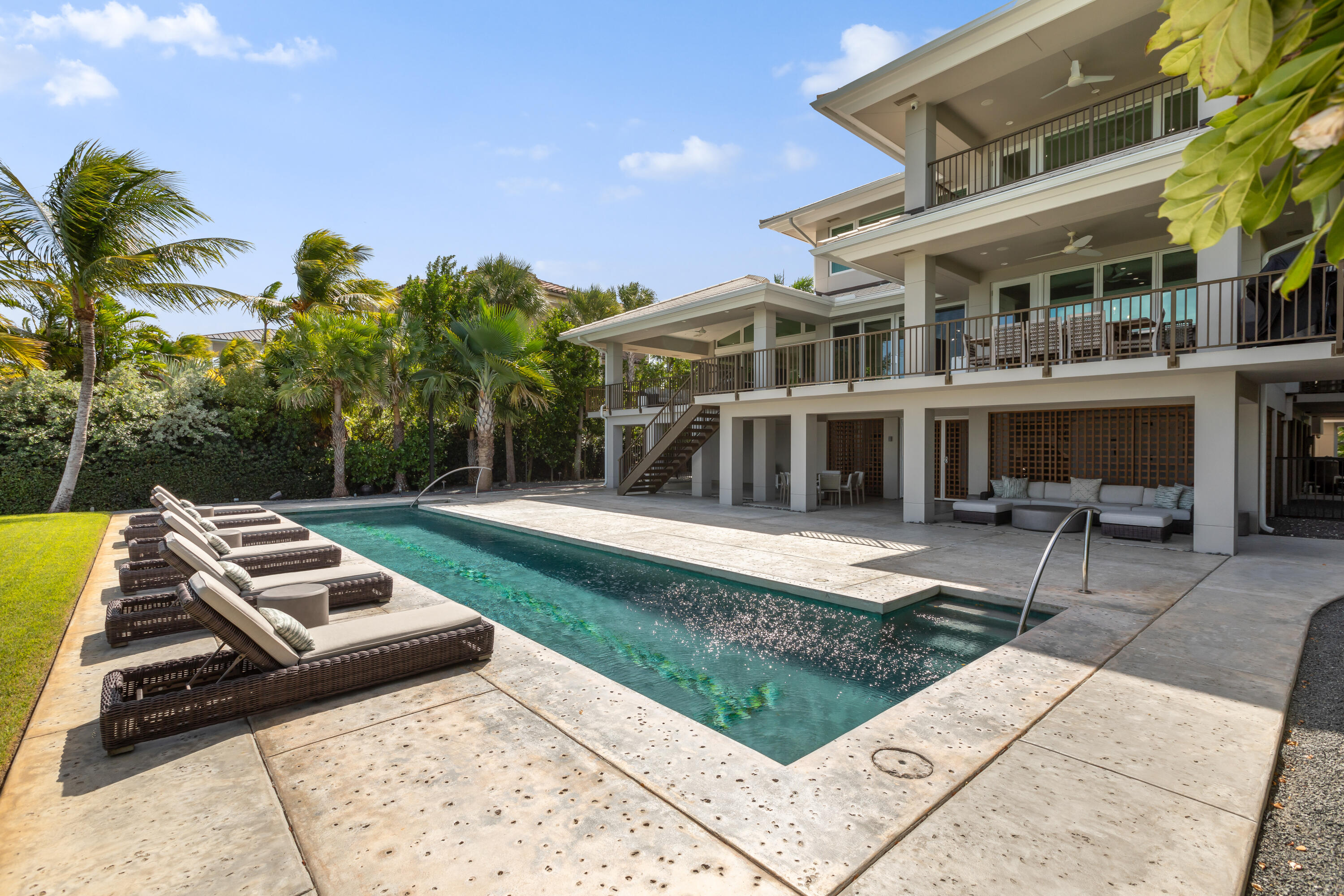 71 Cannon Royal Drive