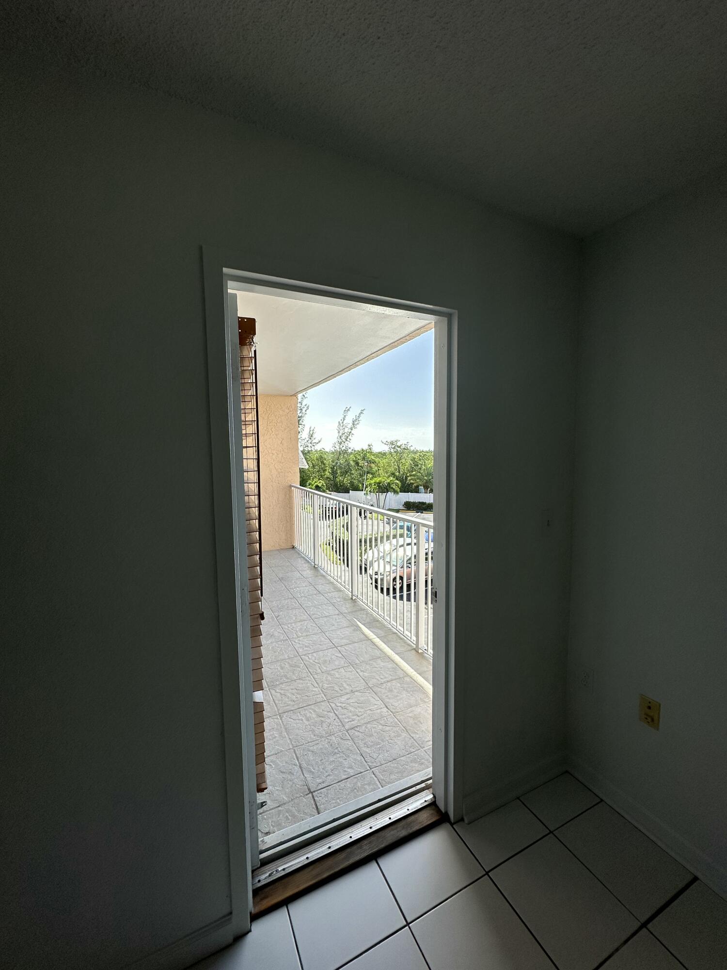 3930 S Roosevelt Boulevard Unit: E204