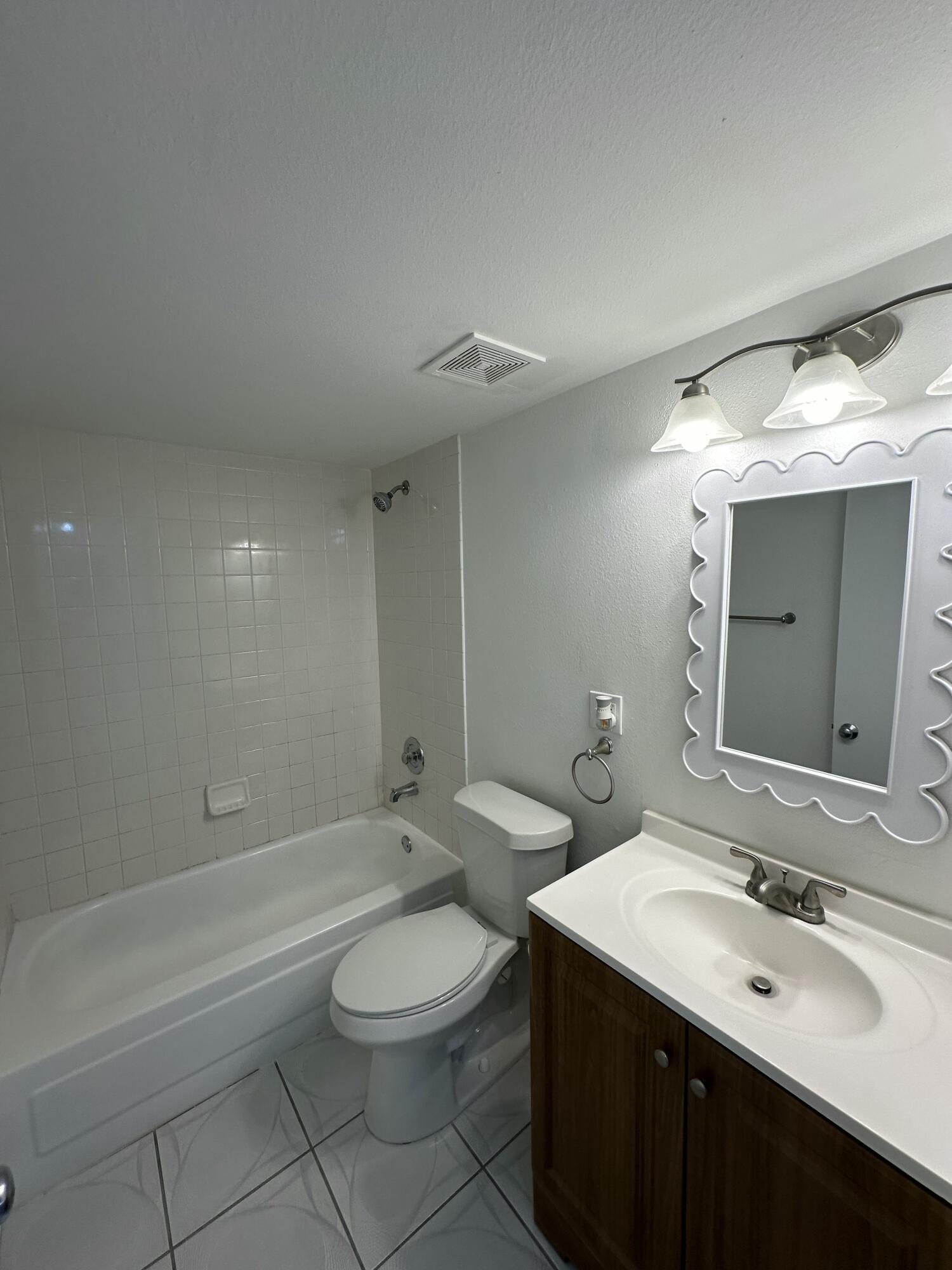 3930 S Roosevelt Boulevard Unit: E204