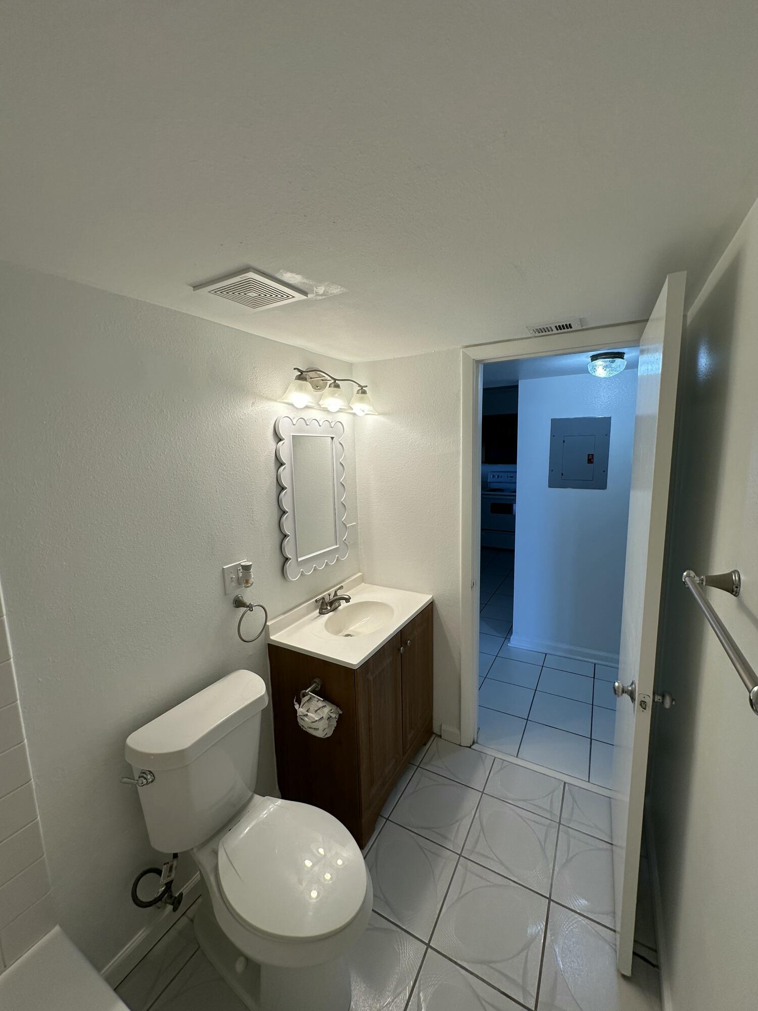 3930 S Roosevelt Boulevard Unit: E204