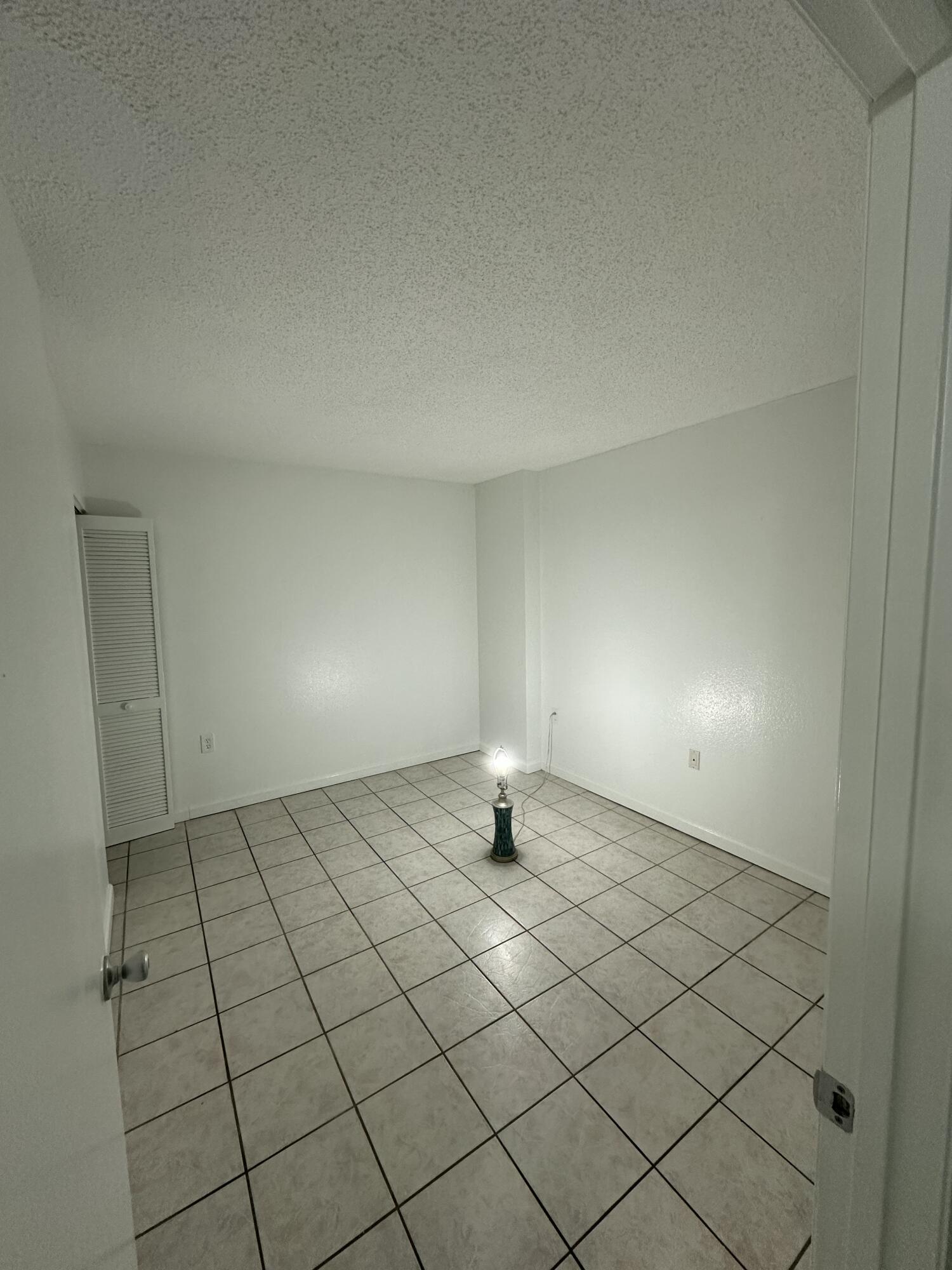 3930 S Roosevelt Boulevard Unit: E204