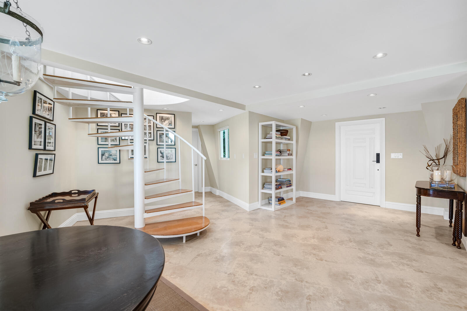 260 Plantation Avenue