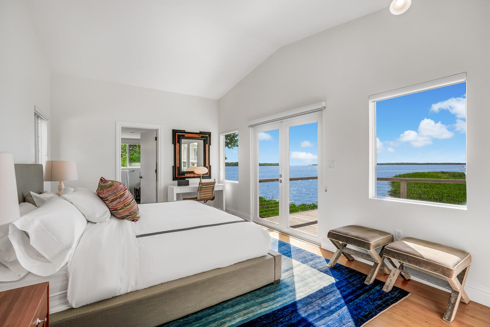 260 Plantation Avenue