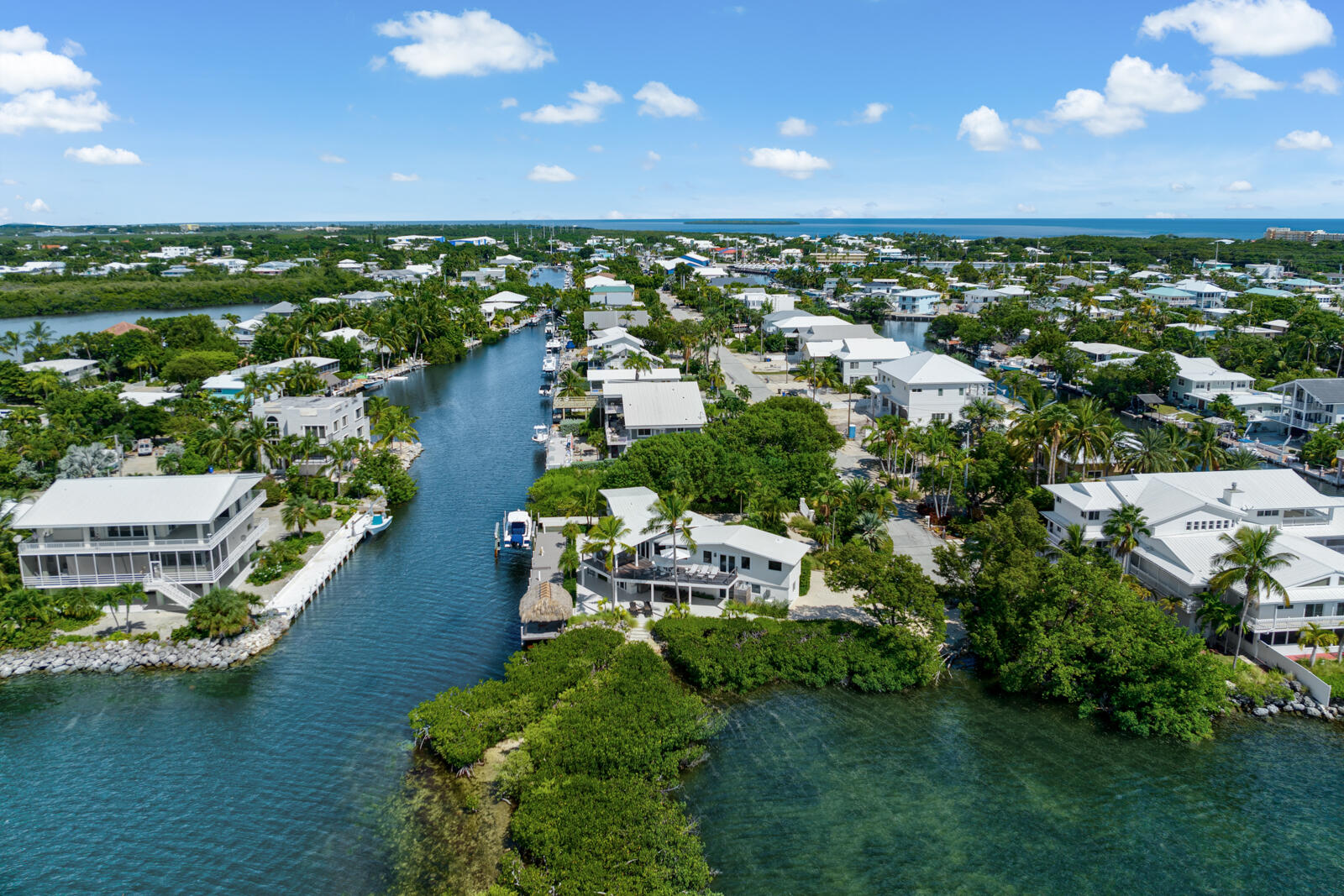 260 Plantation Avenue