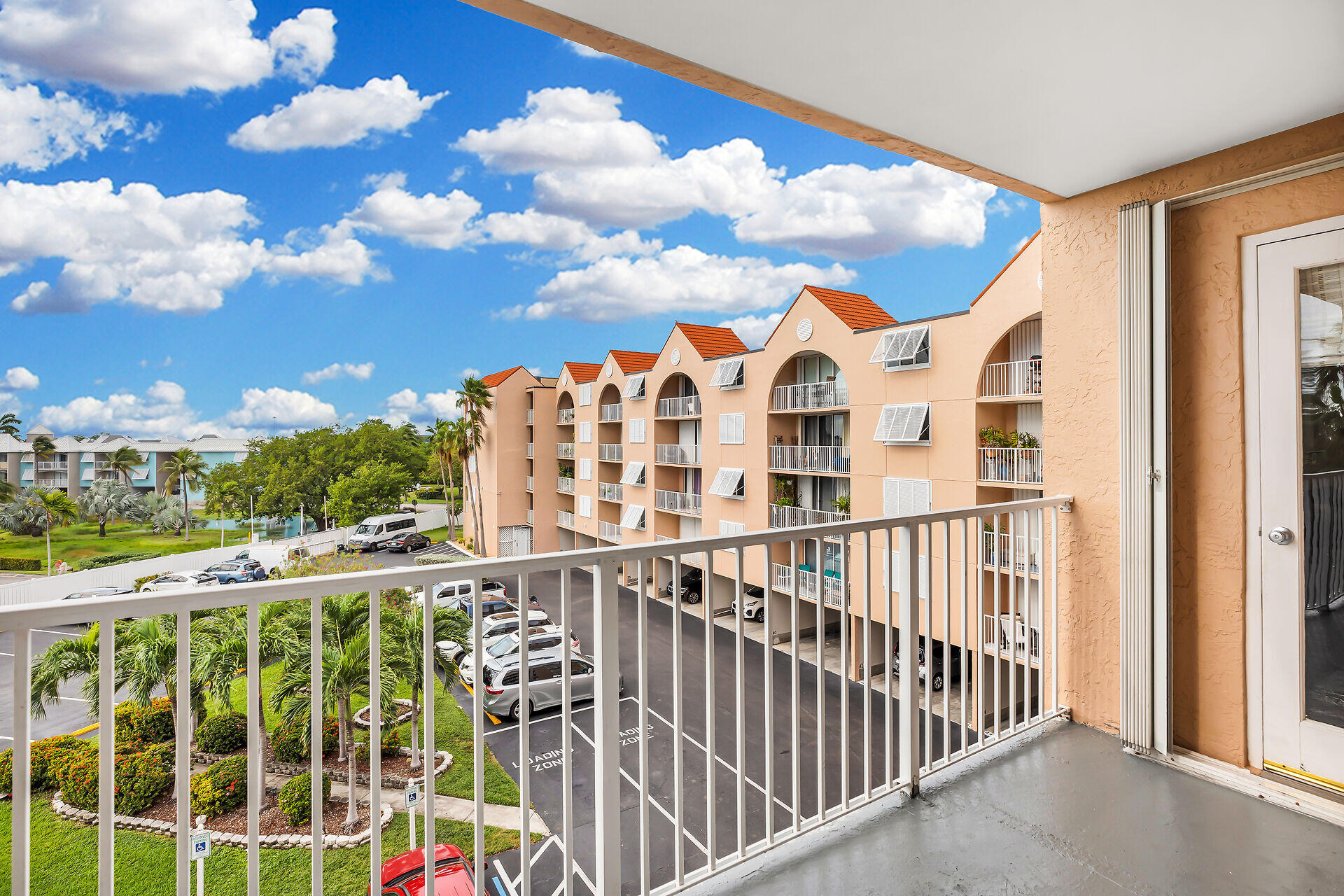 3930 S Roosevelt Boulevard Unit: E304