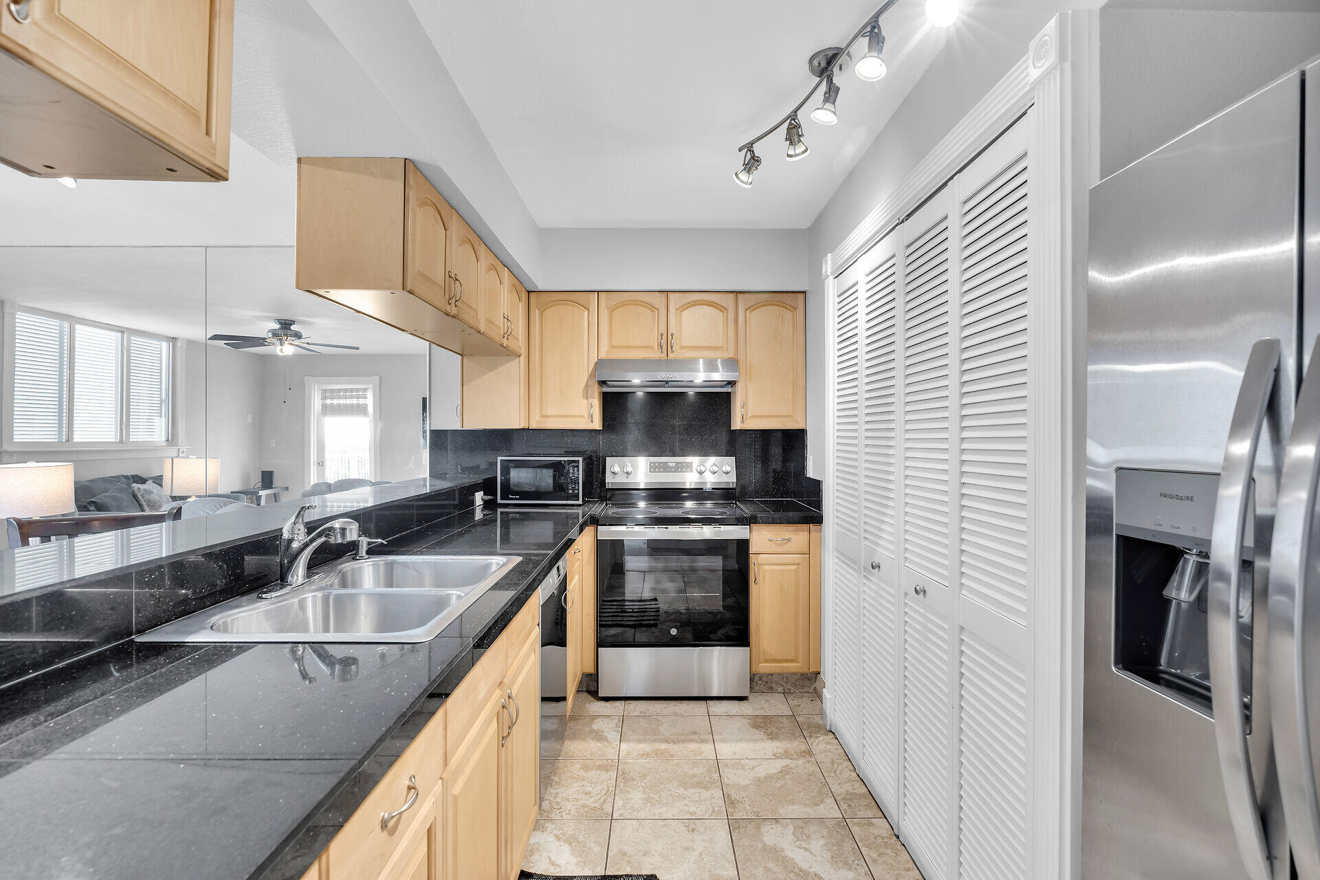 3930 S Roosevelt Boulevard Unit: E304