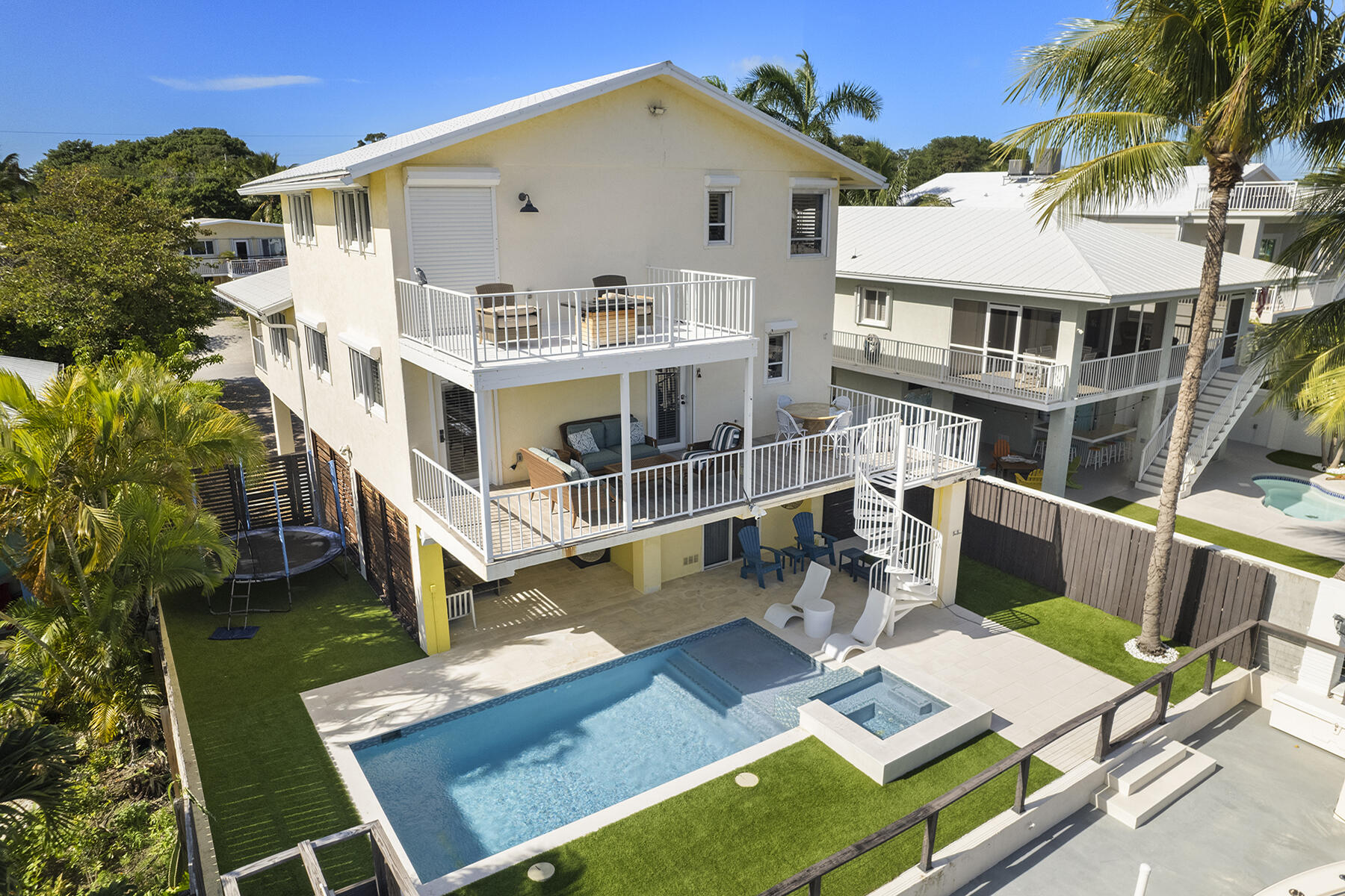 264 S Coconut Palm Boulevard