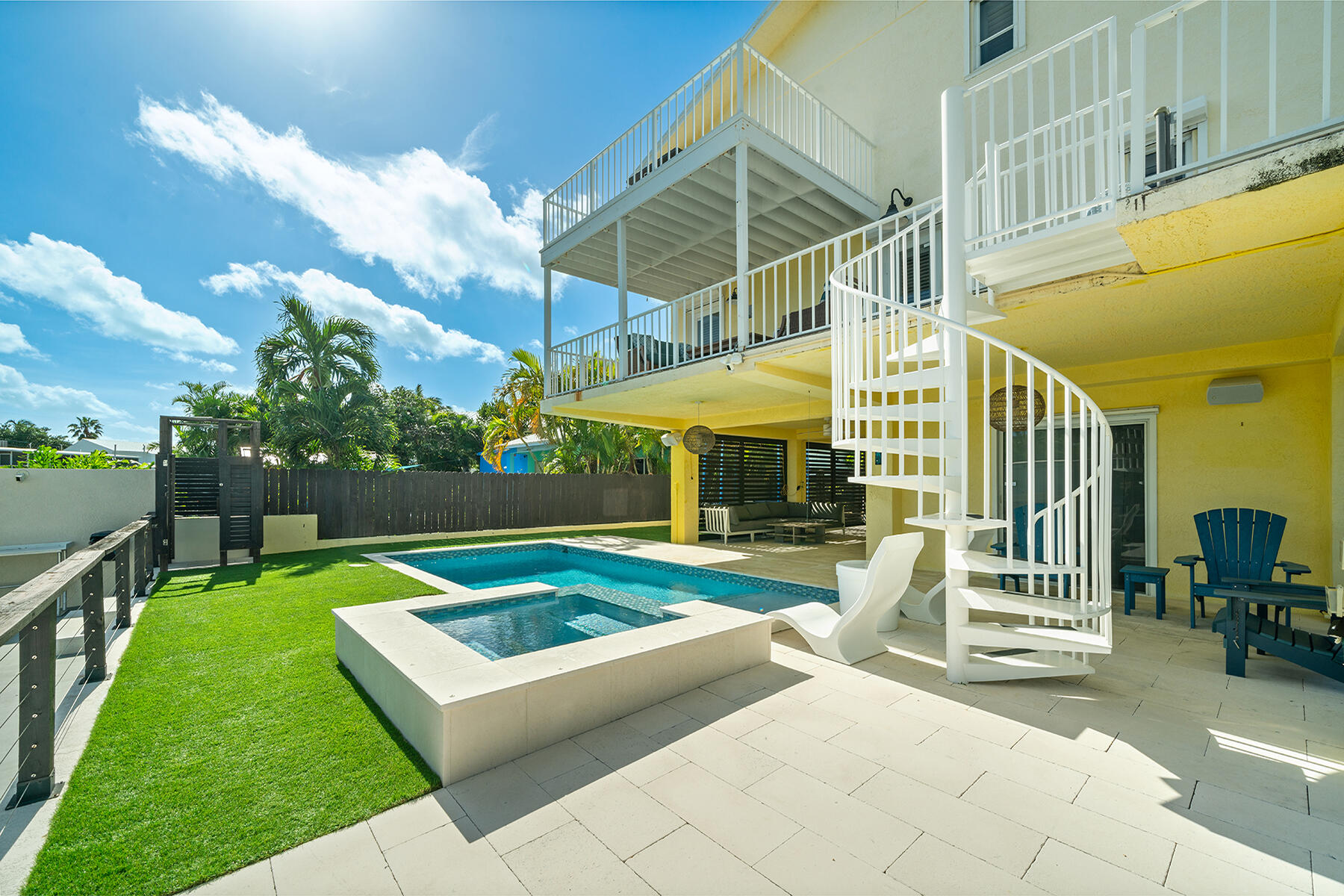 264 S Coconut Palm Boulevard