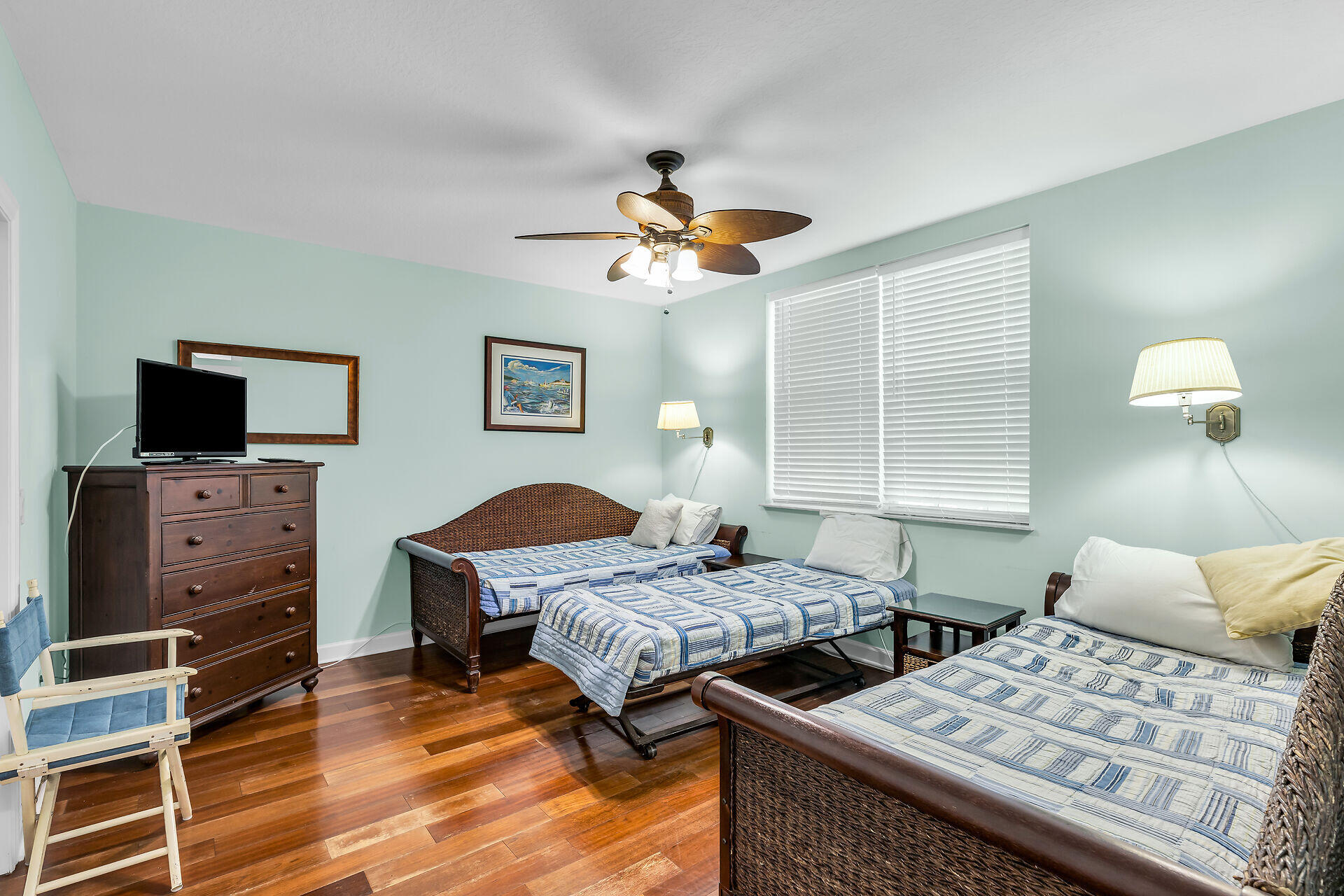 101 Gulfview Drive Unit: 114D & 30' boat slip with lift