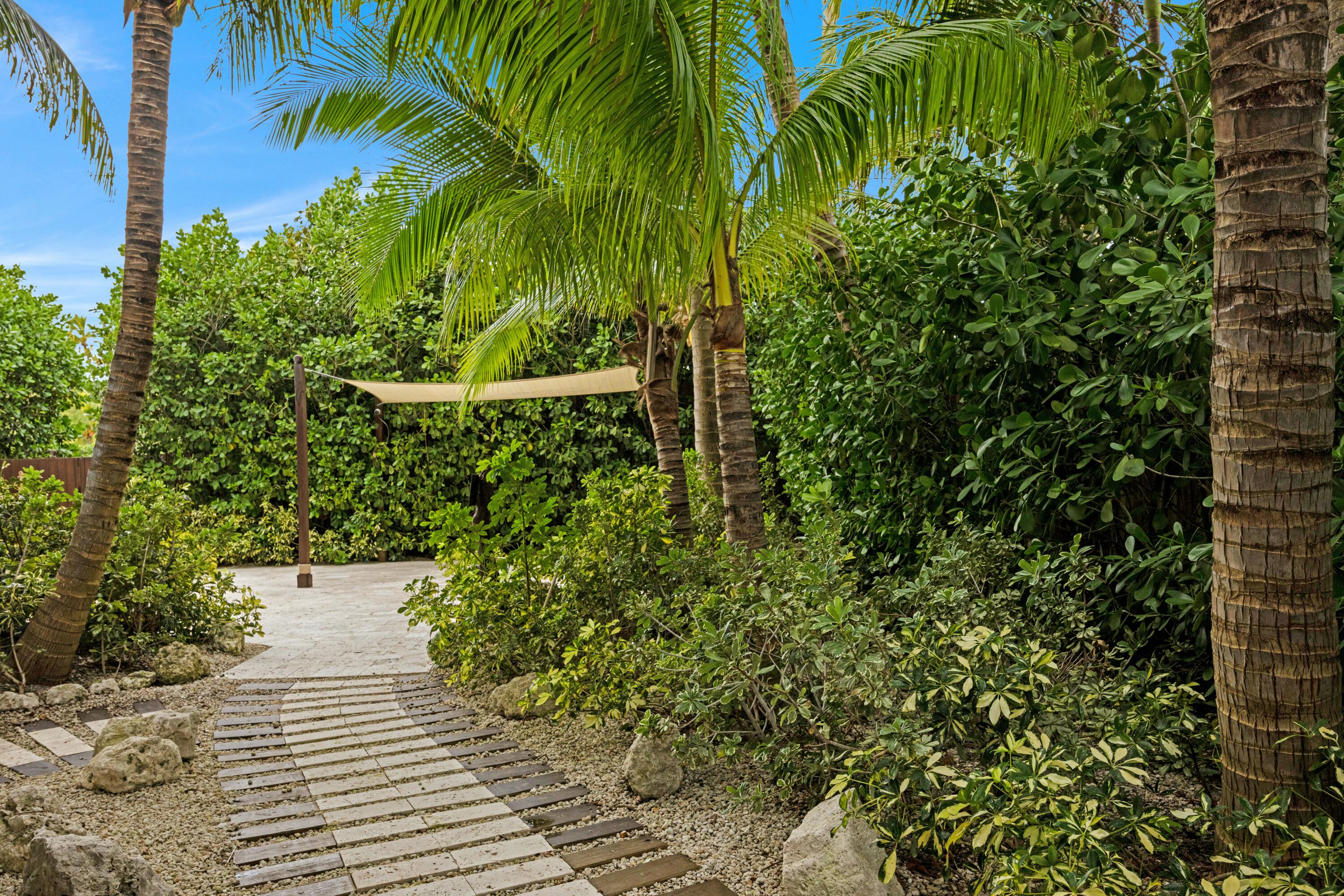 75061 Overseas Highway