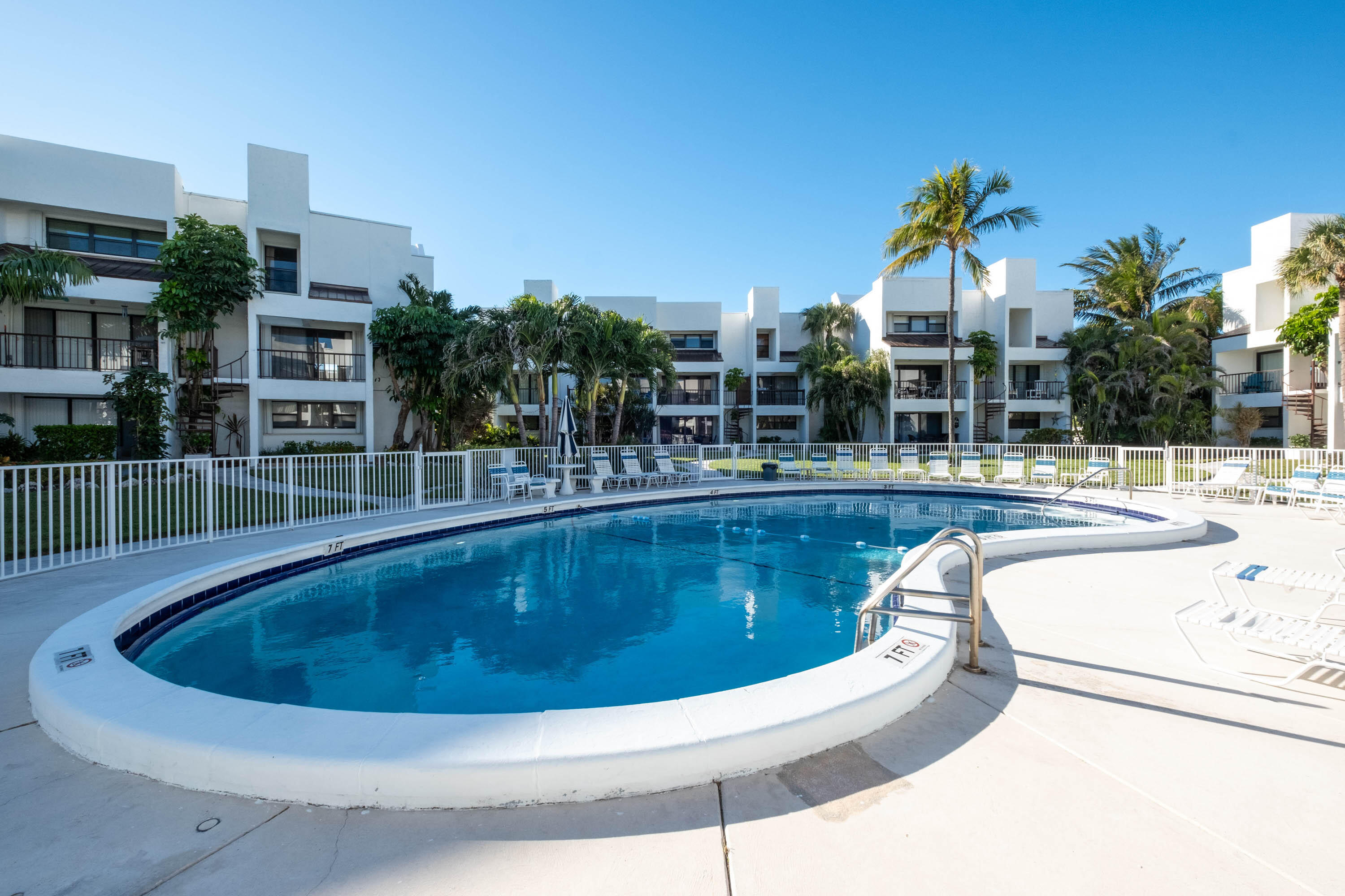 601 W Ocean Drive Unit: 401A