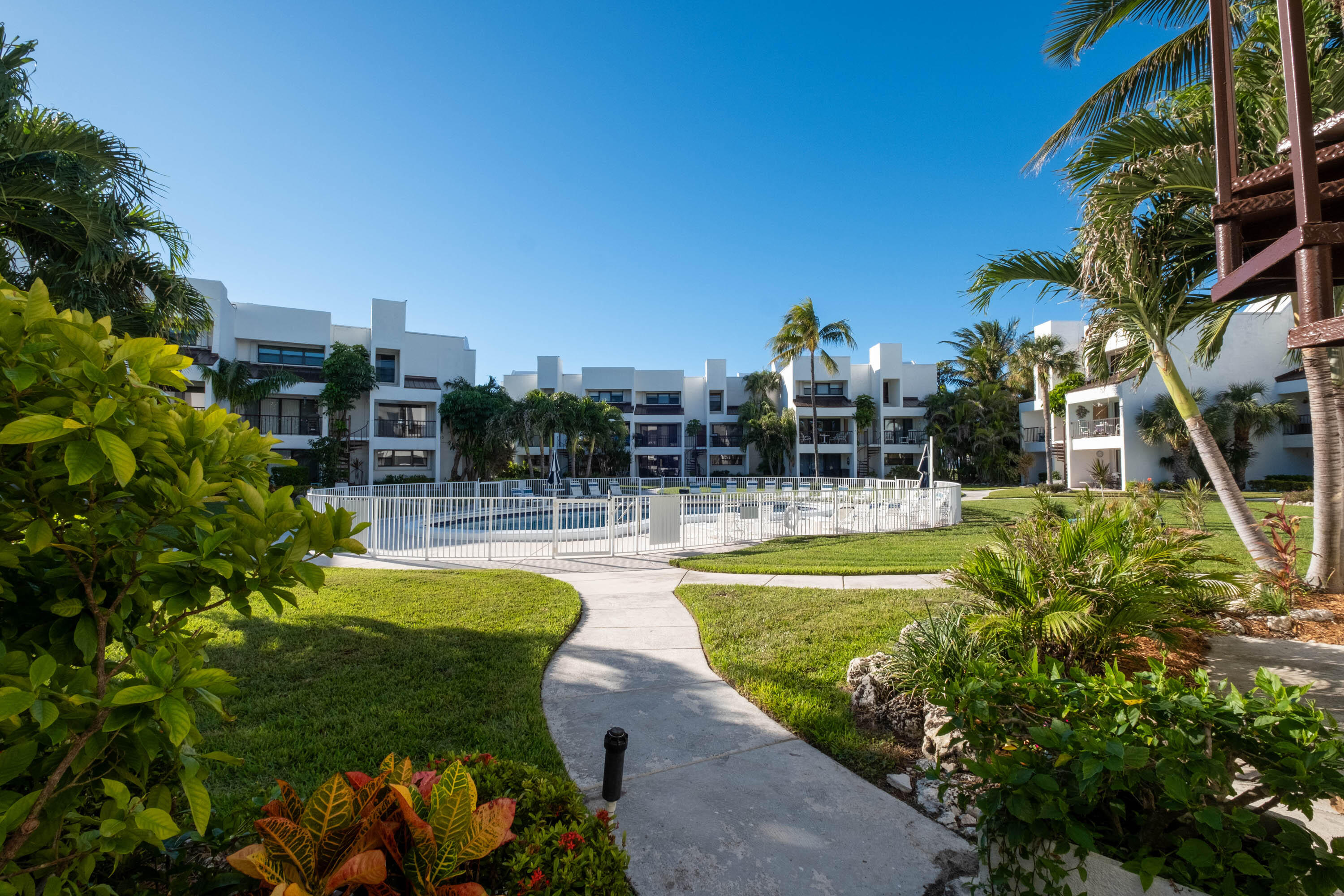 601 W Ocean Drive Unit: 401A