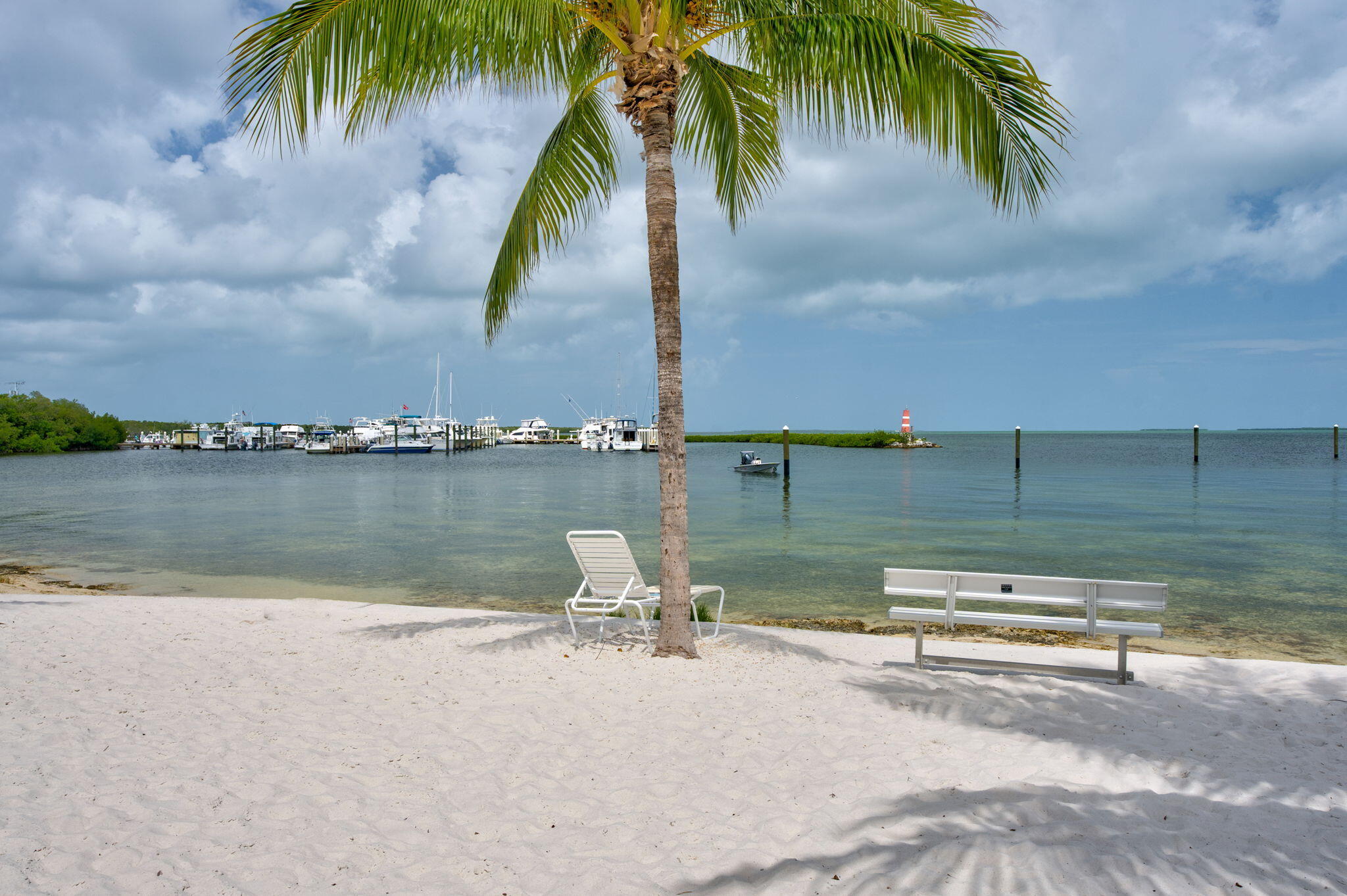 87200 Overseas Highway Unit: M9