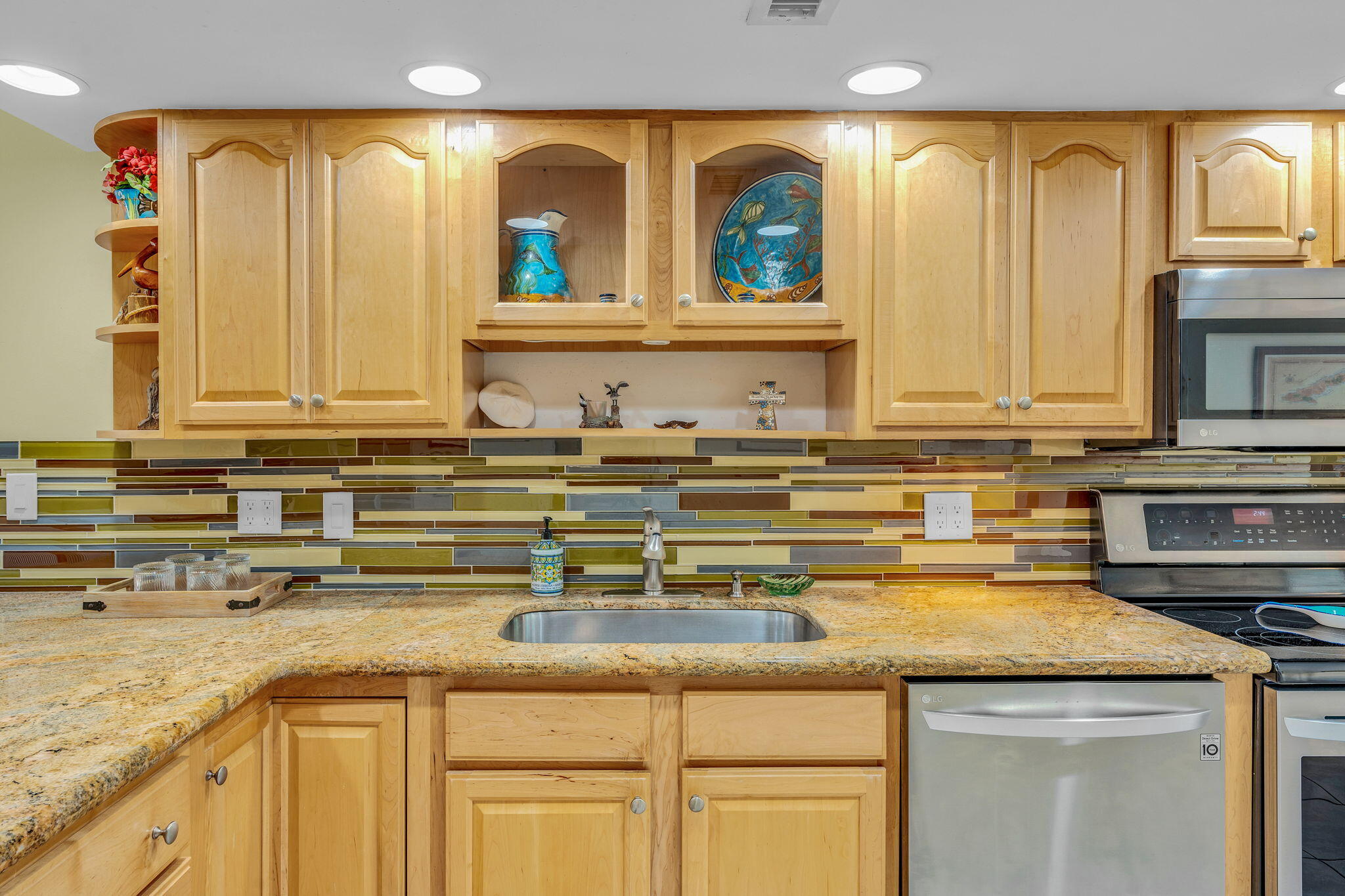 87200 Overseas Highway Unit: M9
