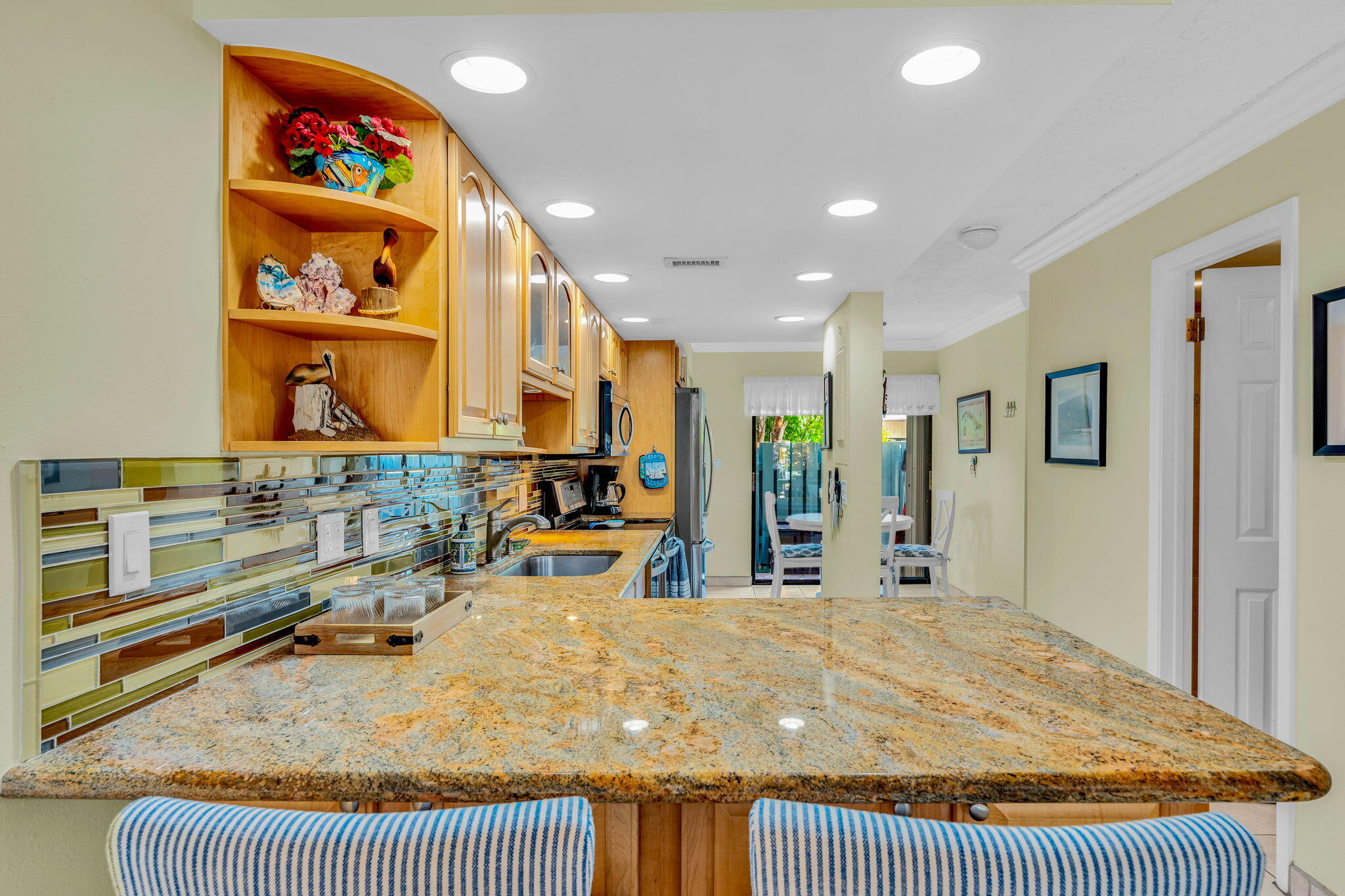 87200 Overseas Highway Unit: M9