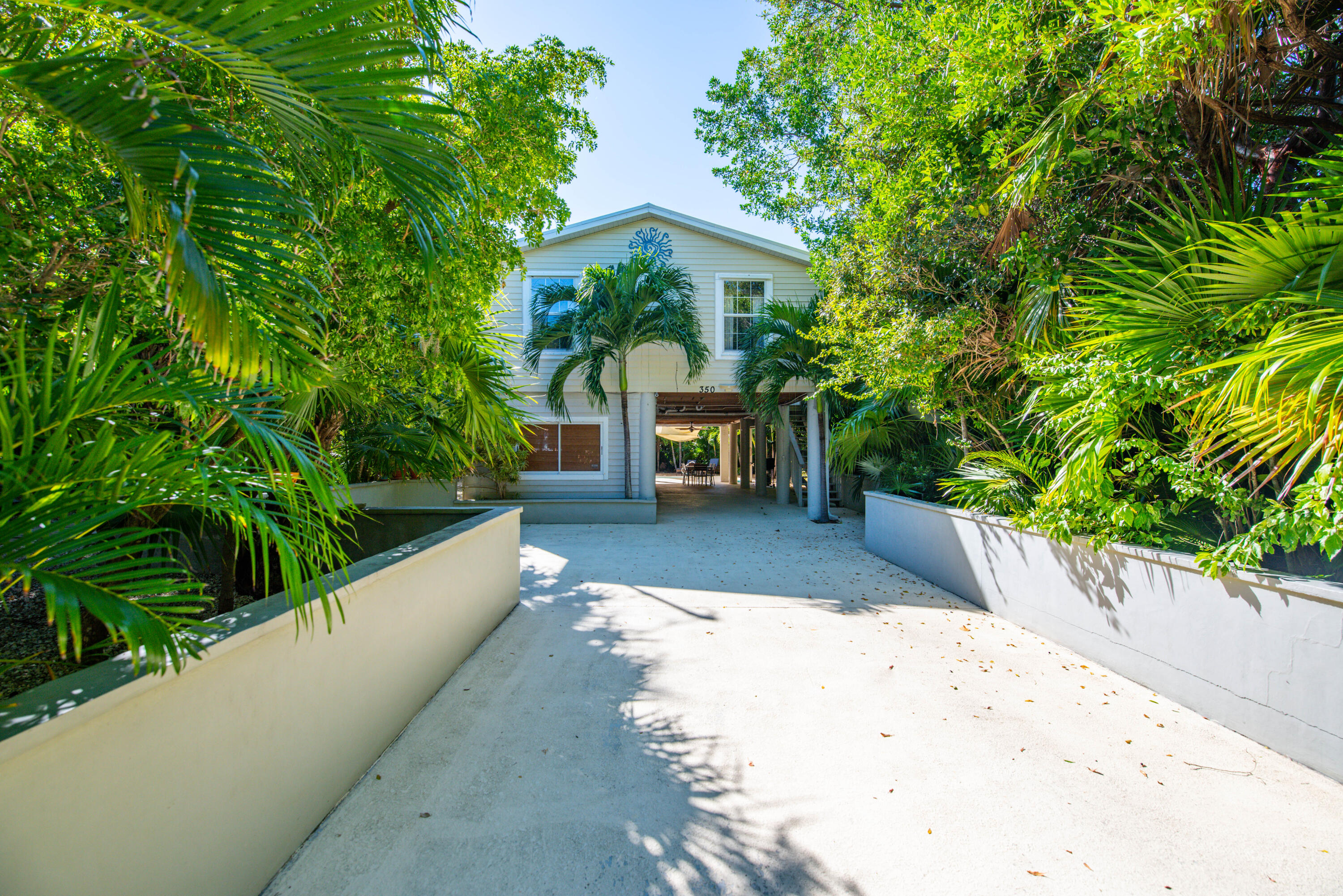350 Cocoanut Avenue
