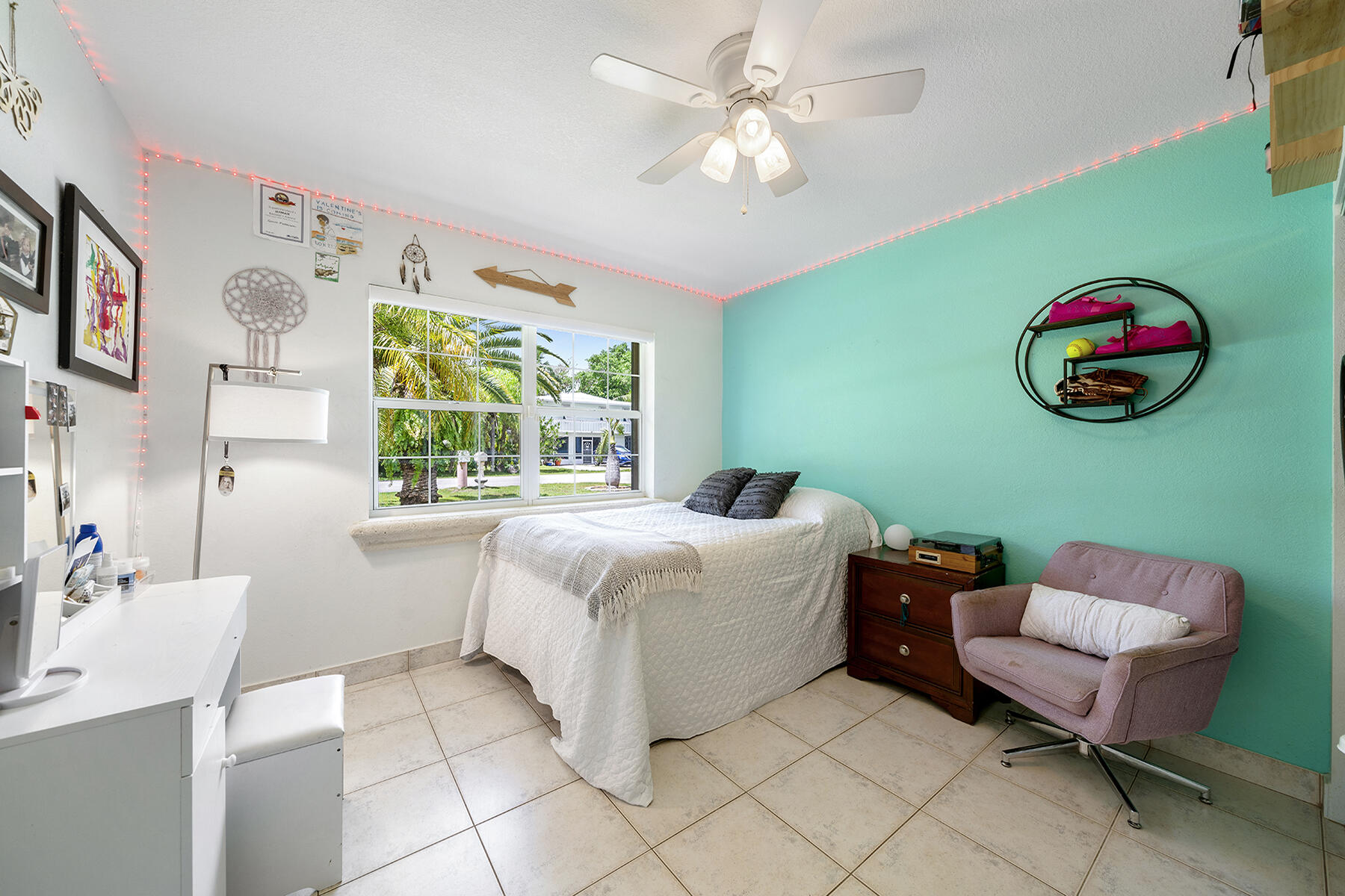 5 Palm Drive