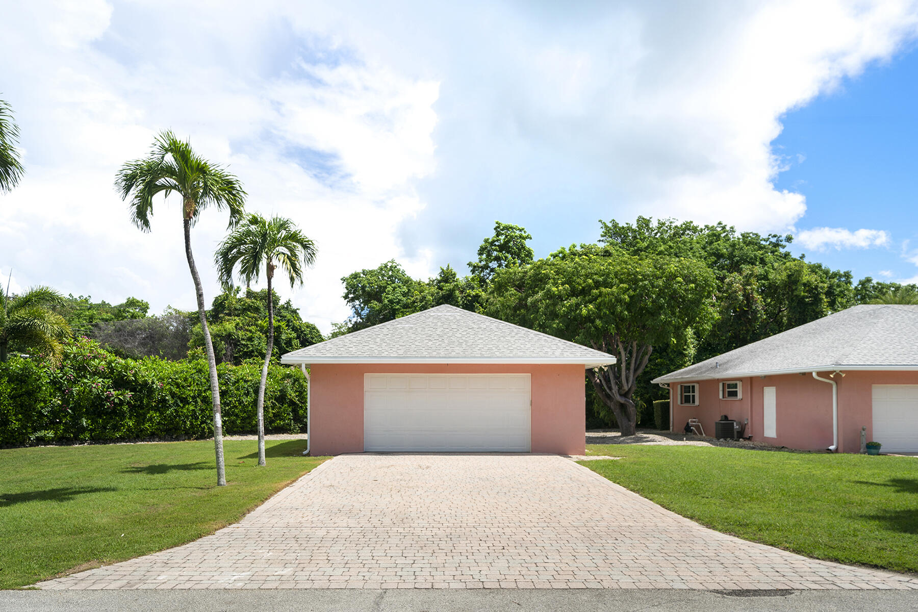 5 Palm Drive