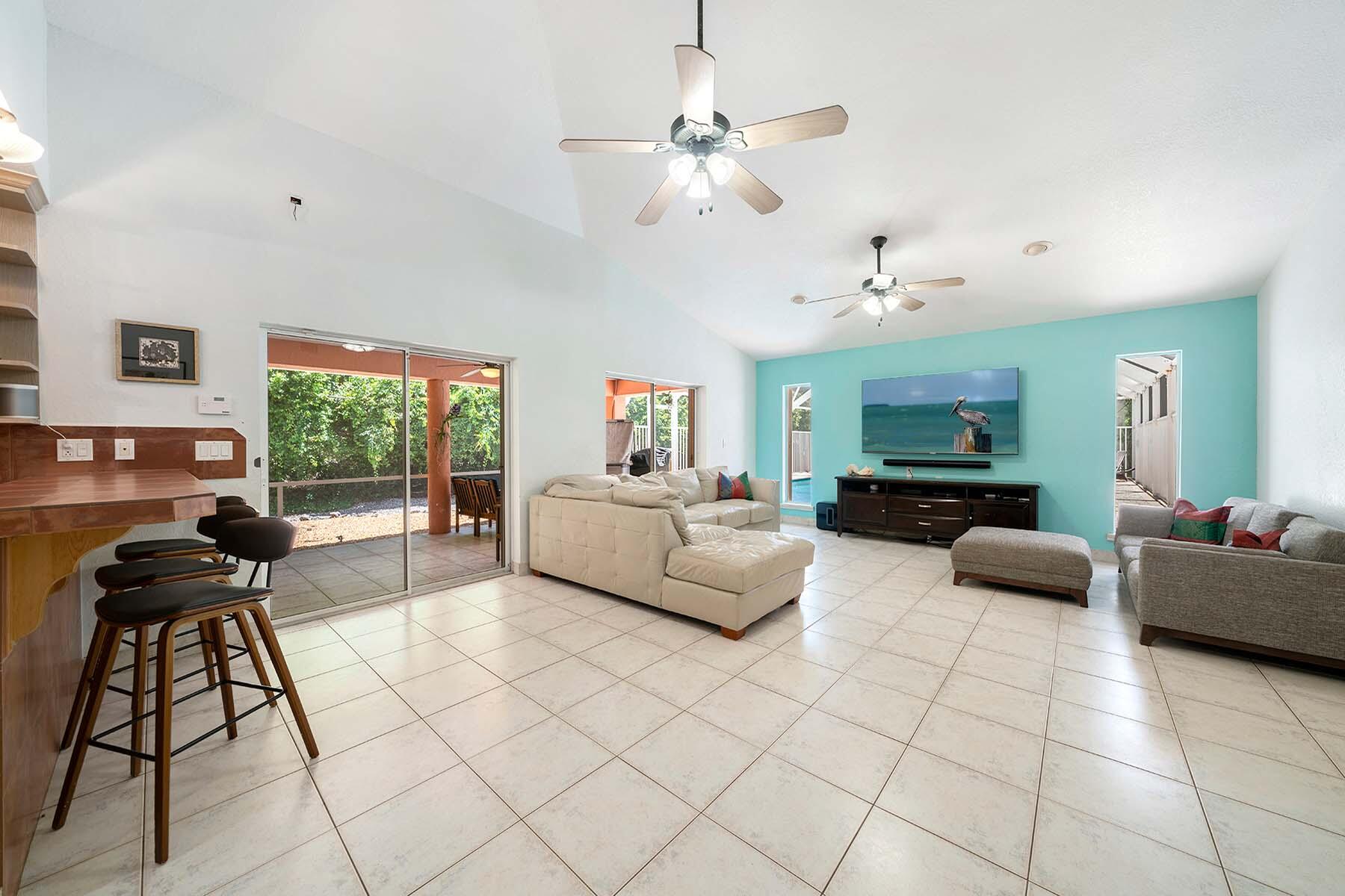 5 Palm Drive