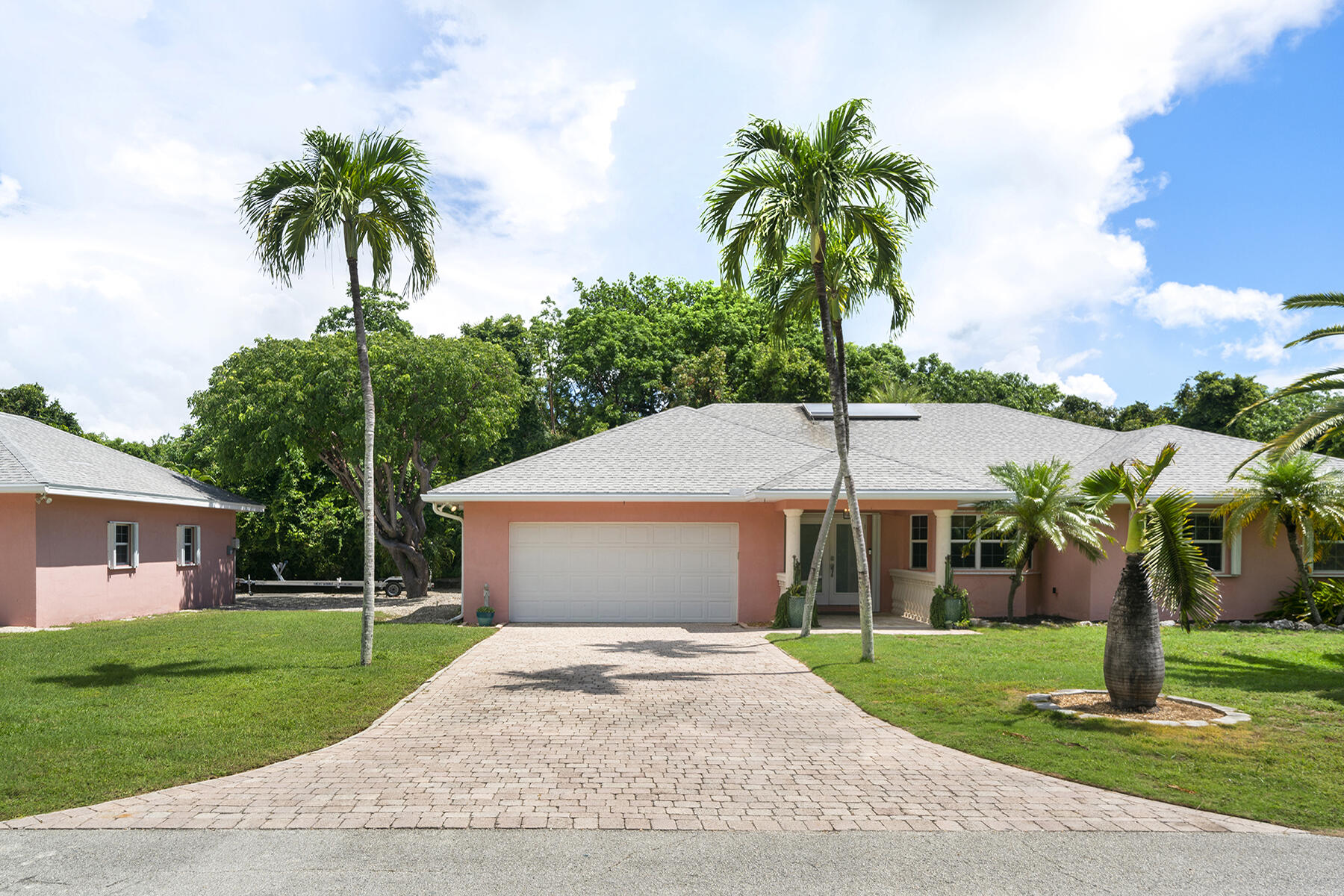 5 Palm Drive