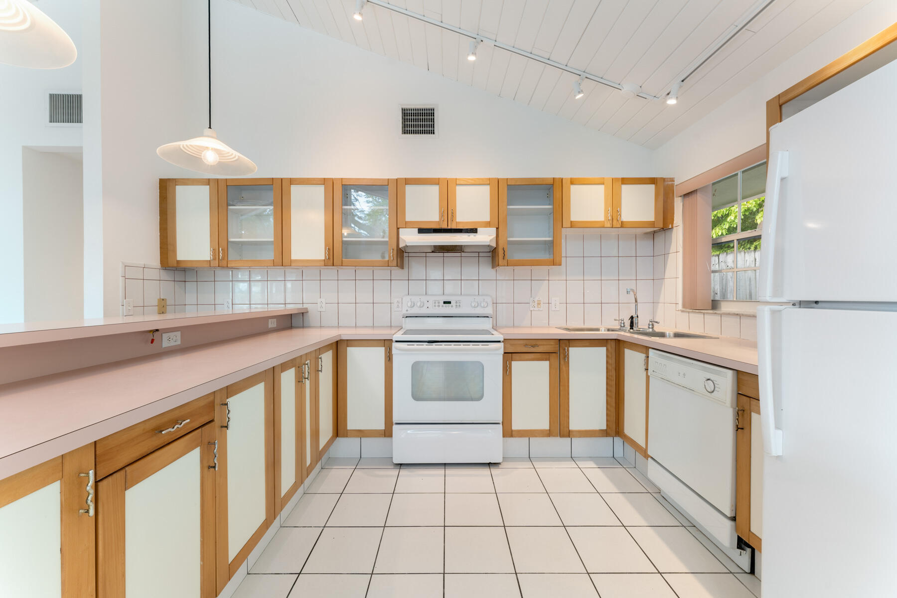 273 Hibiscus Street