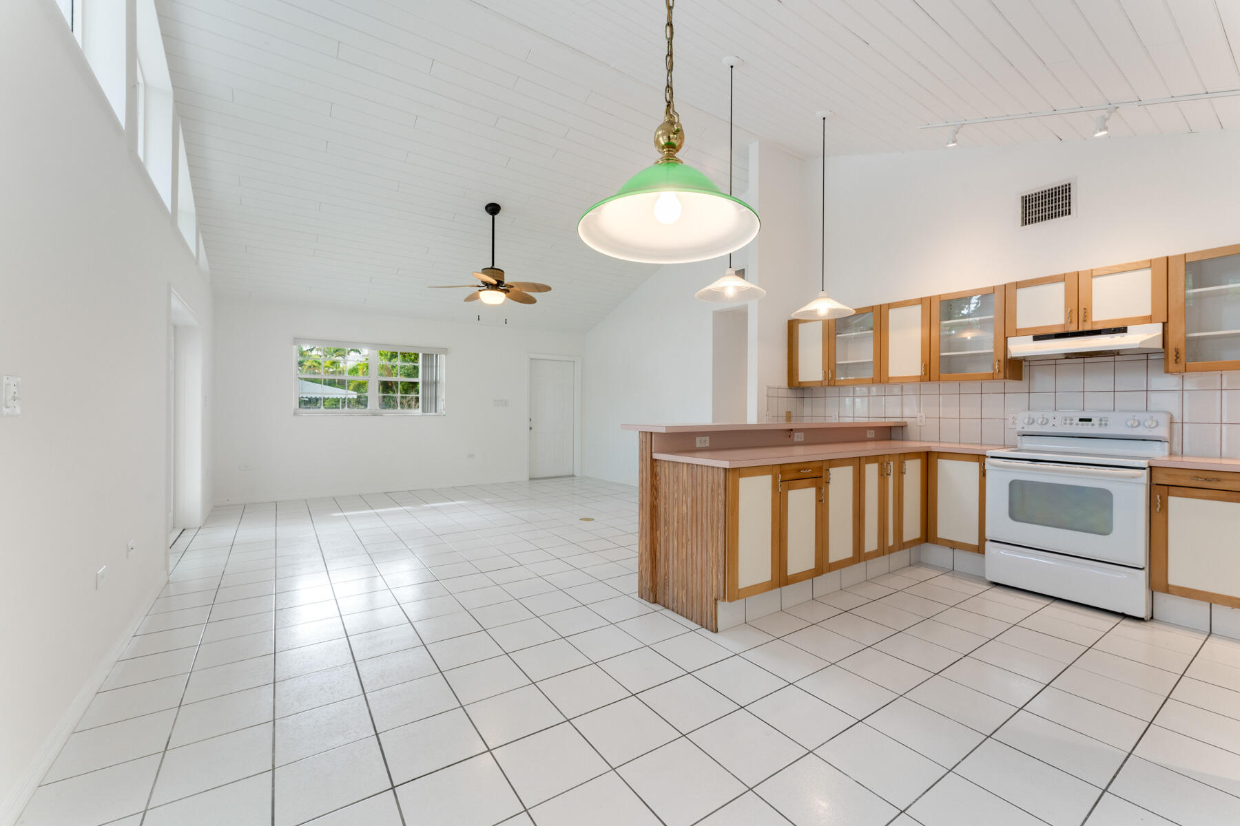 273 Hibiscus Street