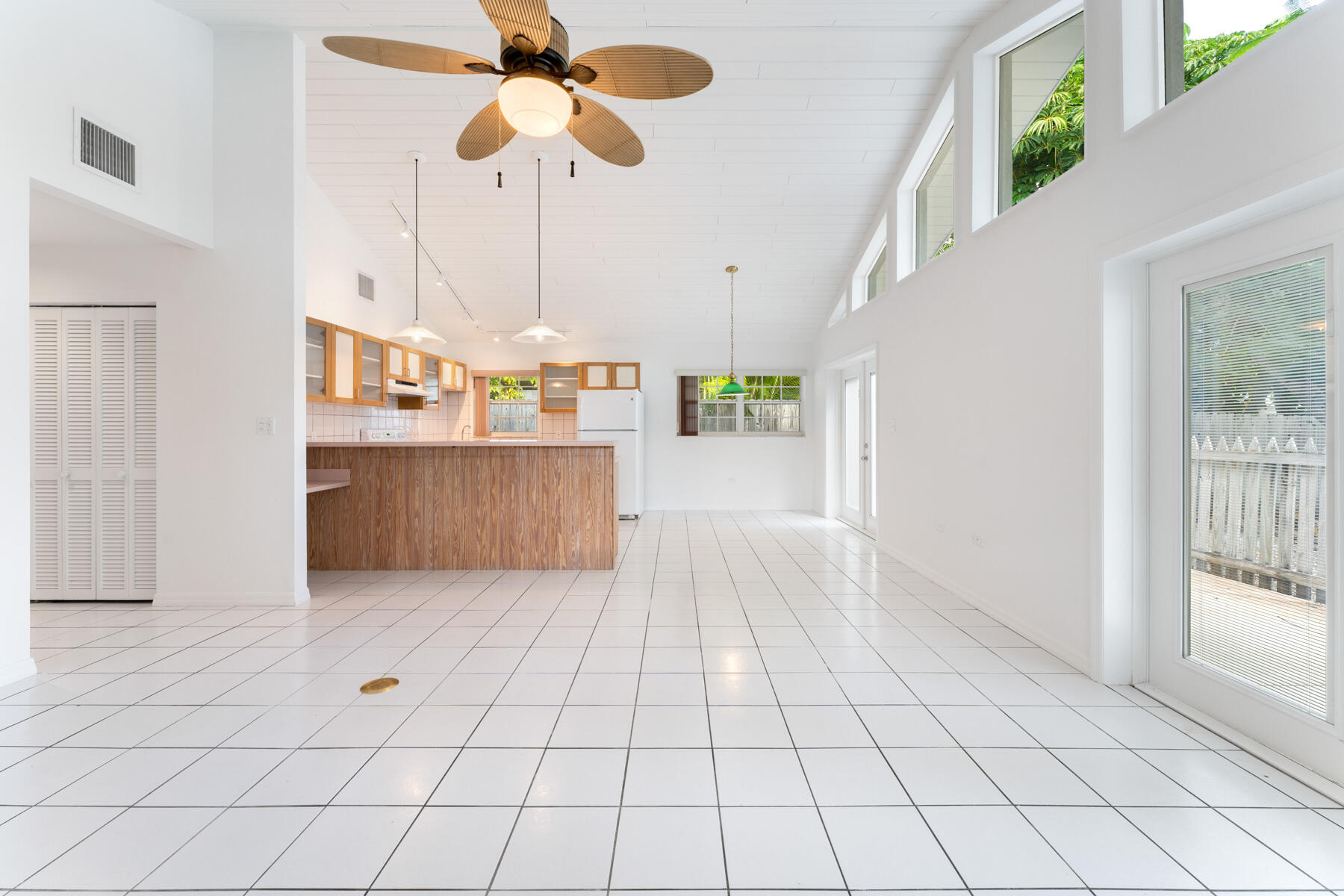 273 Hibiscus Street