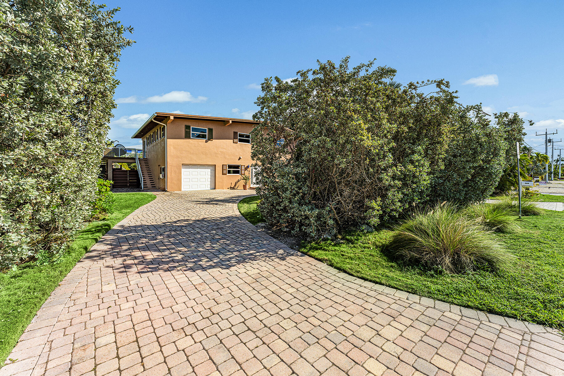 568 Sombrero Beach Road