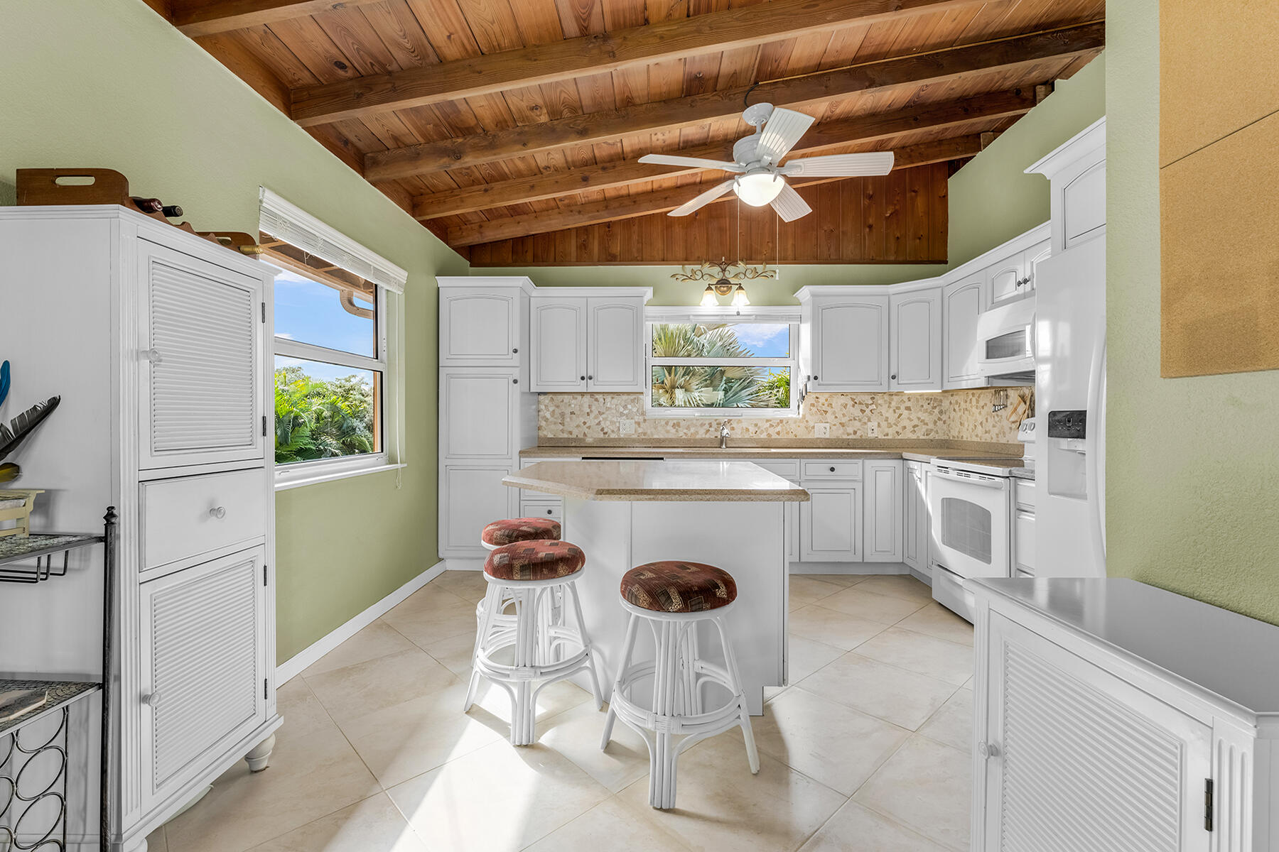 568 Sombrero Beach Road