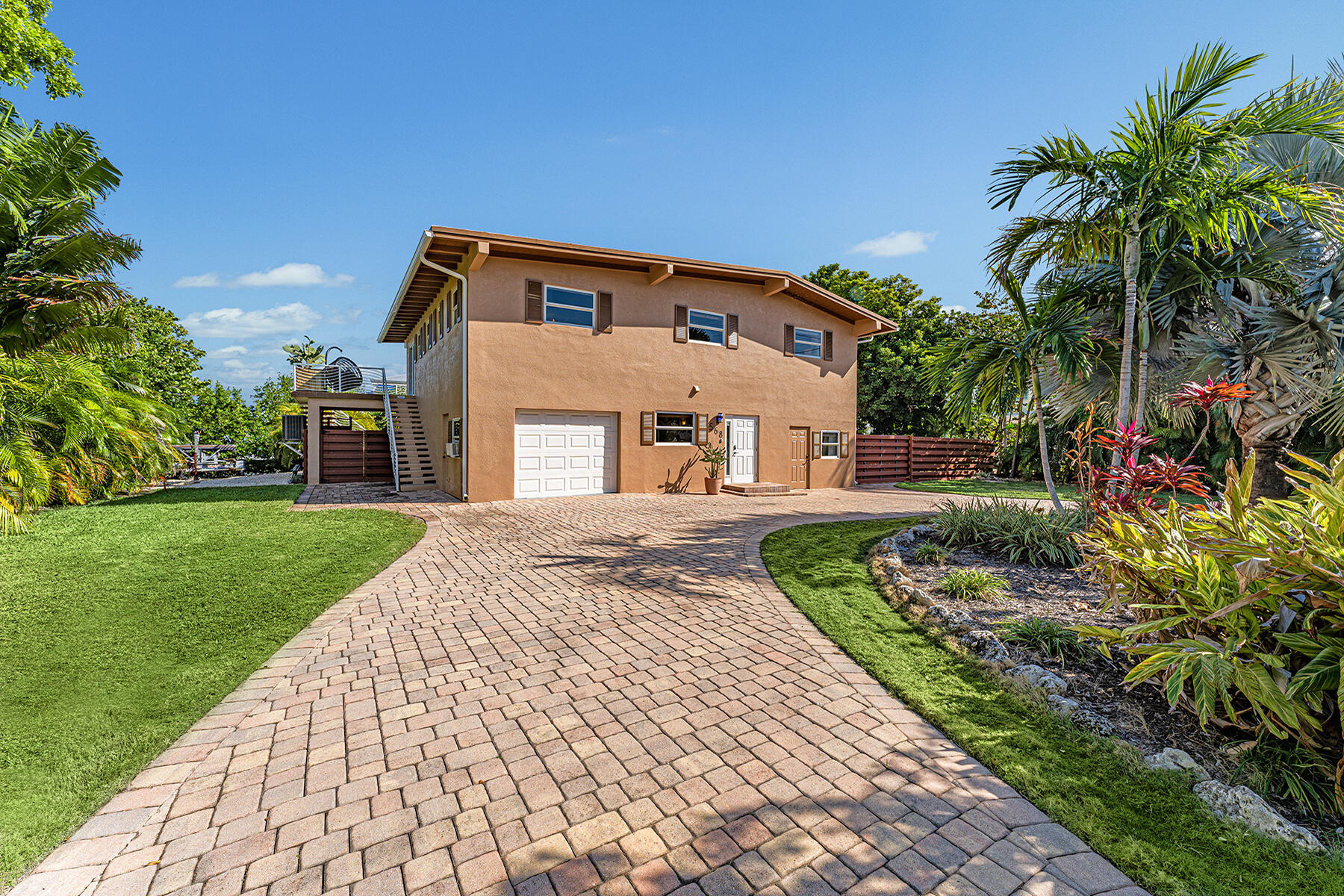 568 Sombrero Beach Road