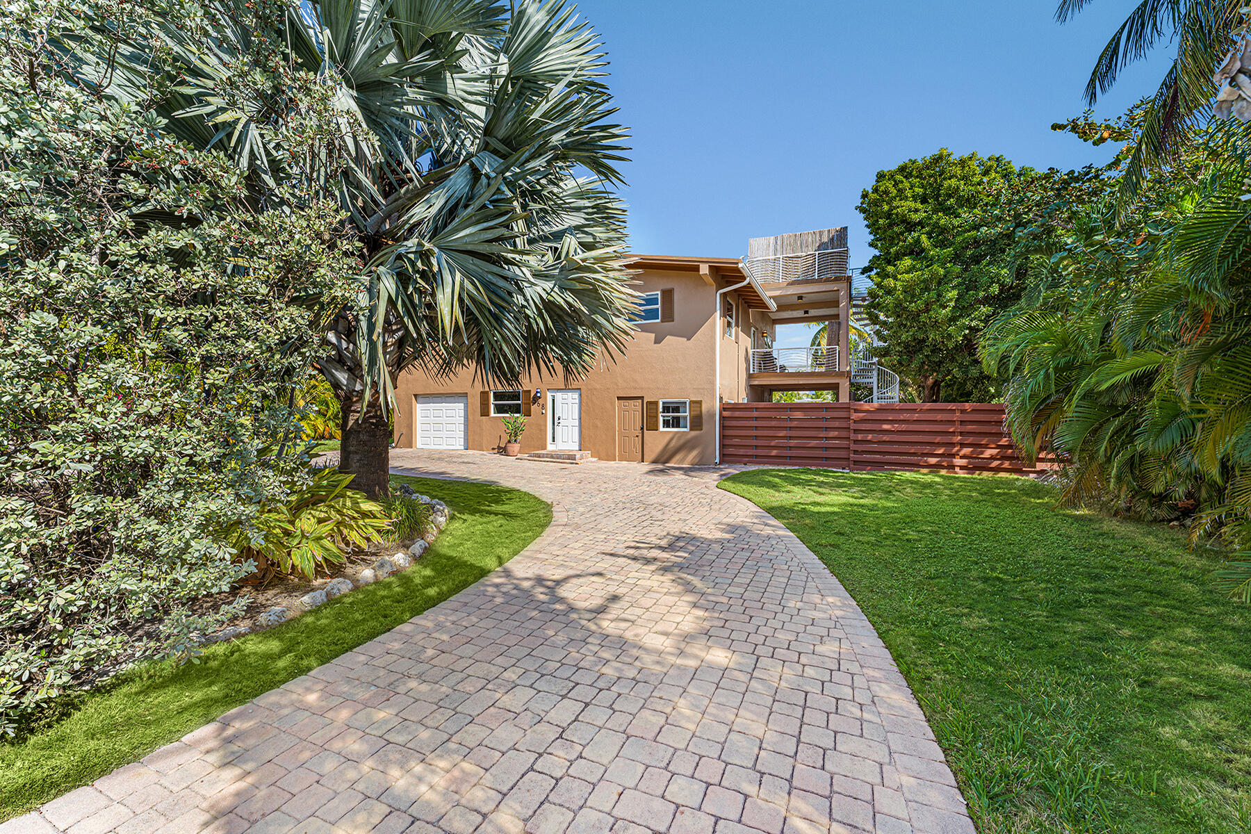 568 Sombrero Beach Road
