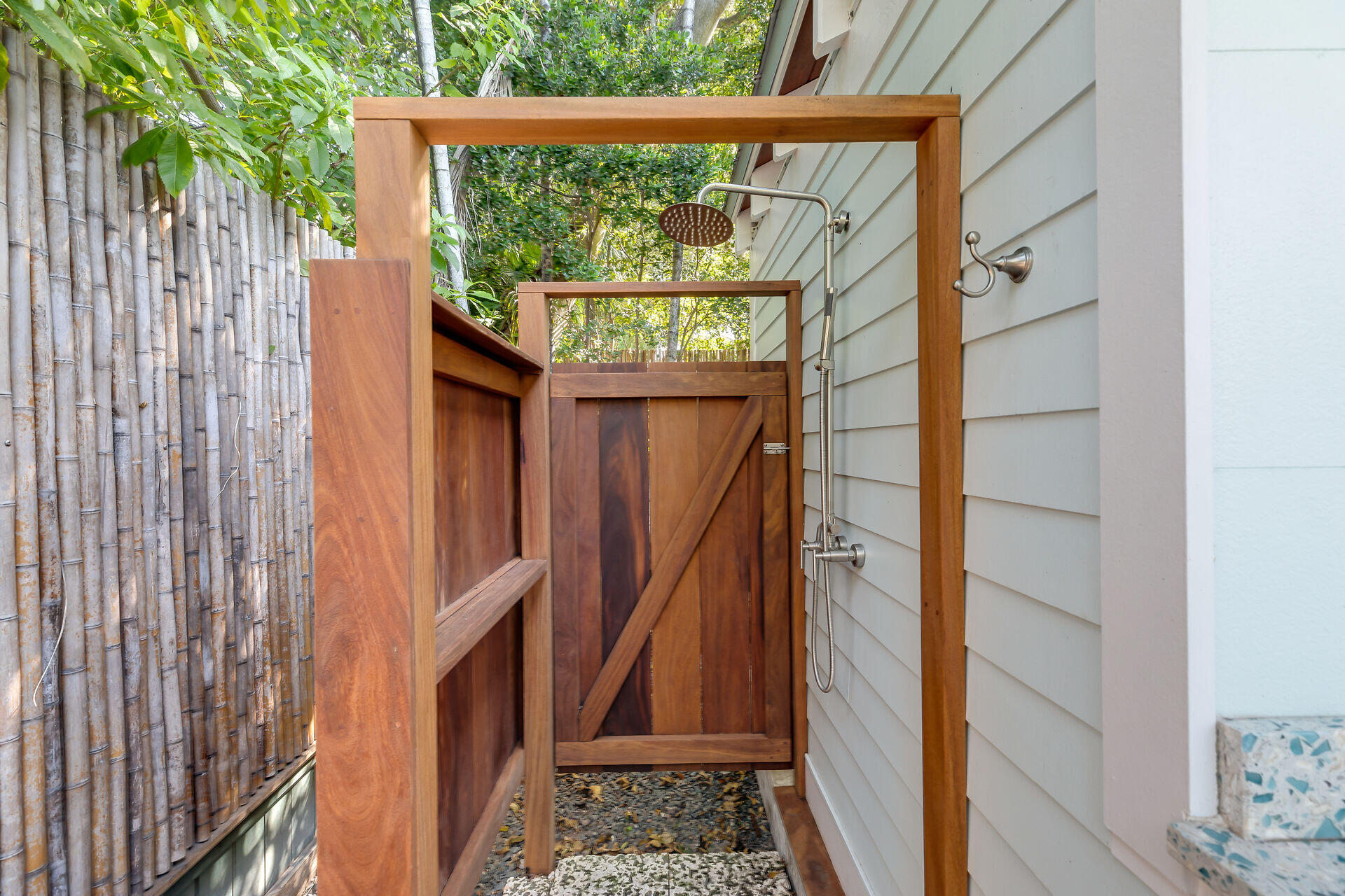 715 Frances Street