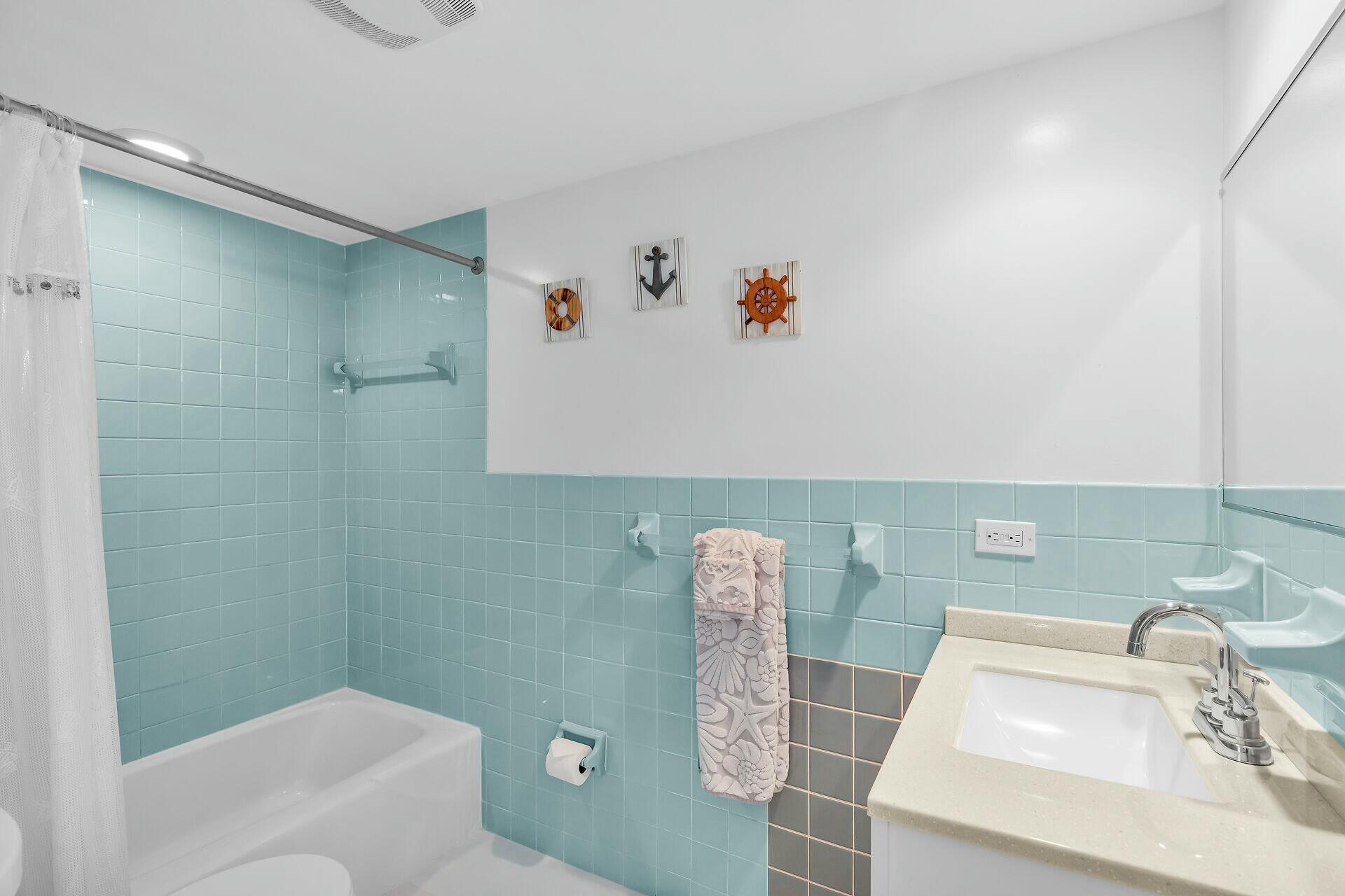1115 Sombrero Boulevard Unit: 101A