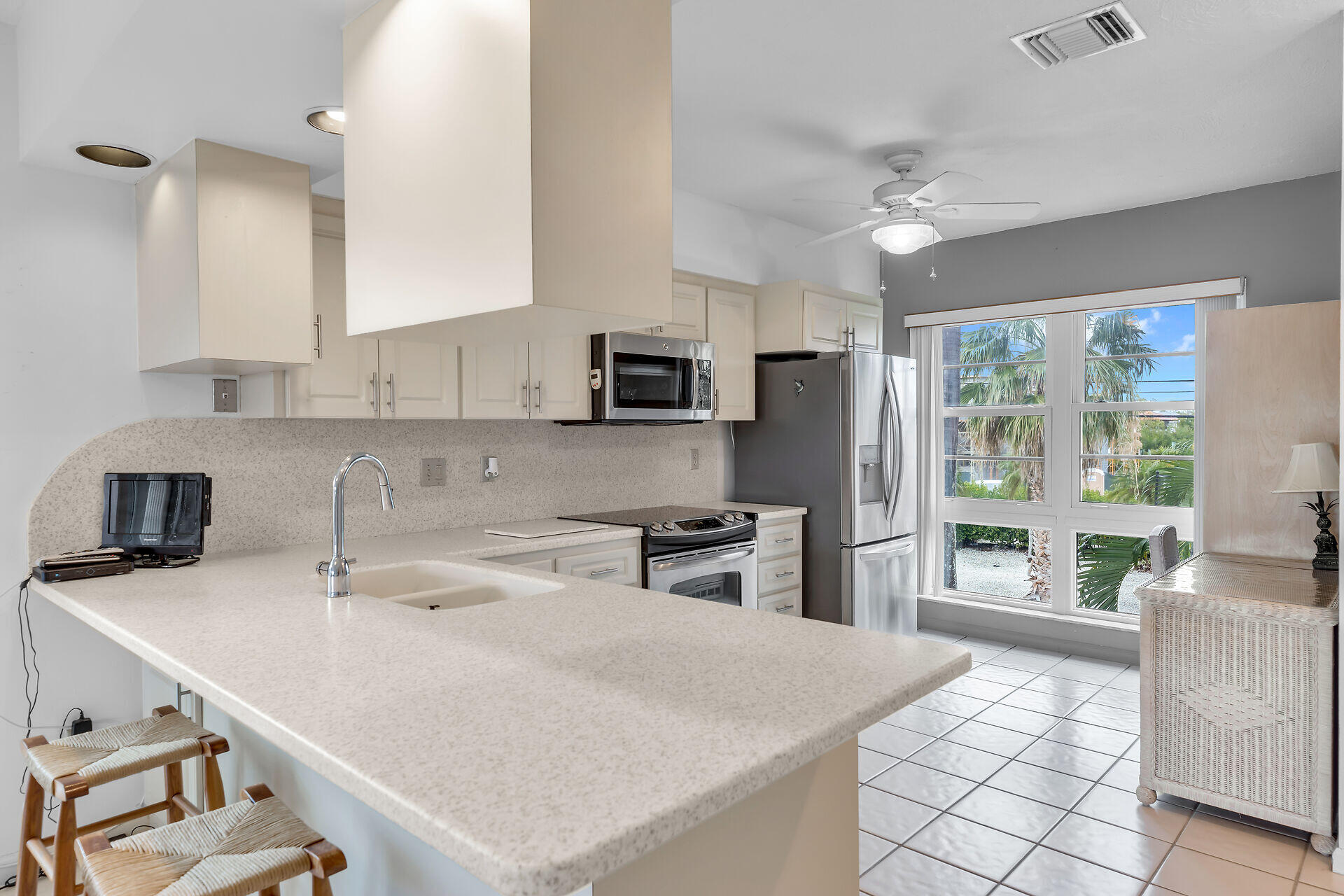 117 Coco Plum Drive Unit: 14
