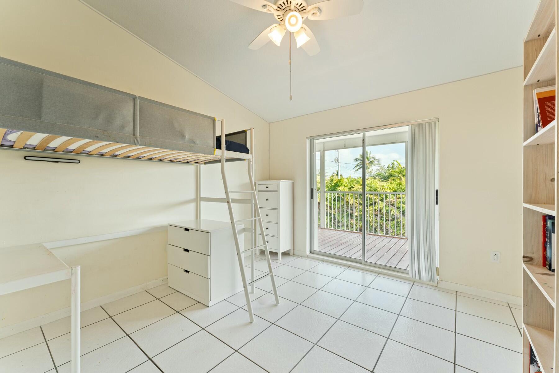 1010 Snapper Lane