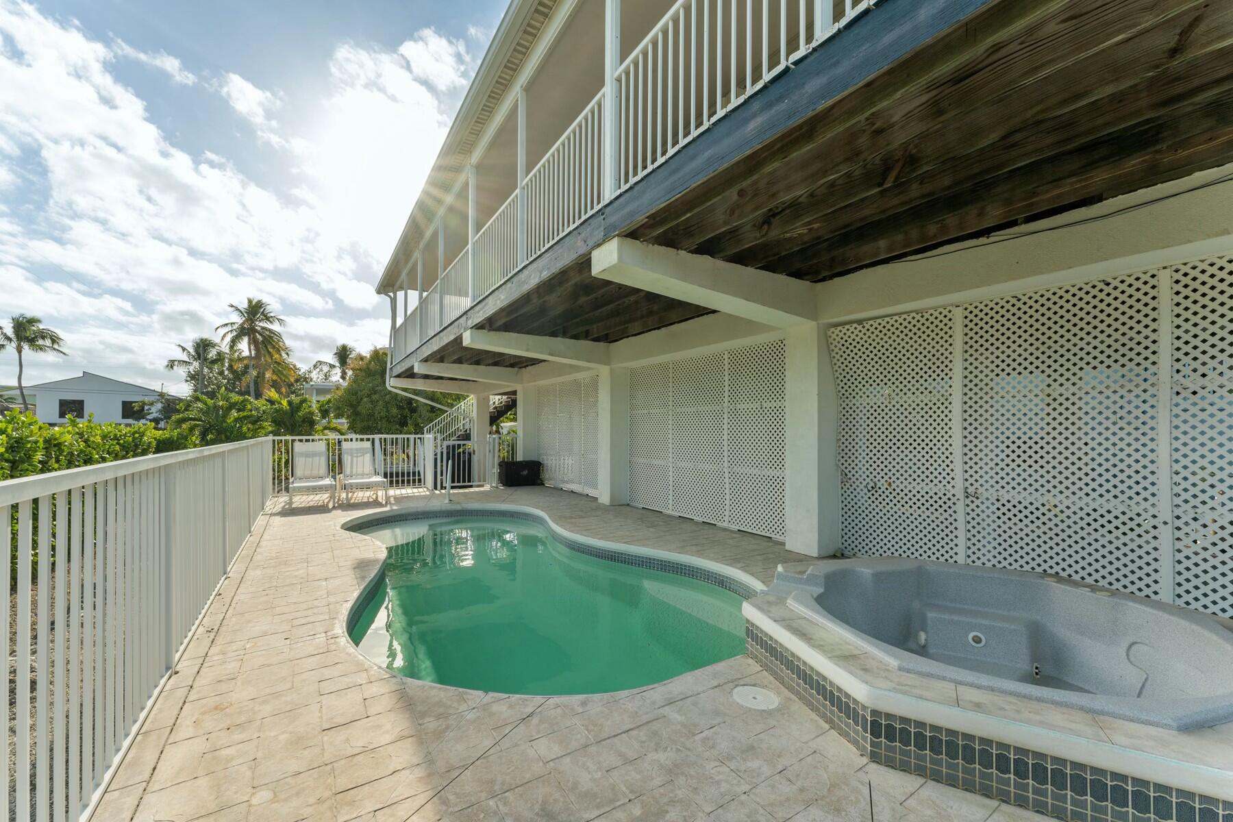 1010 Snapper Lane