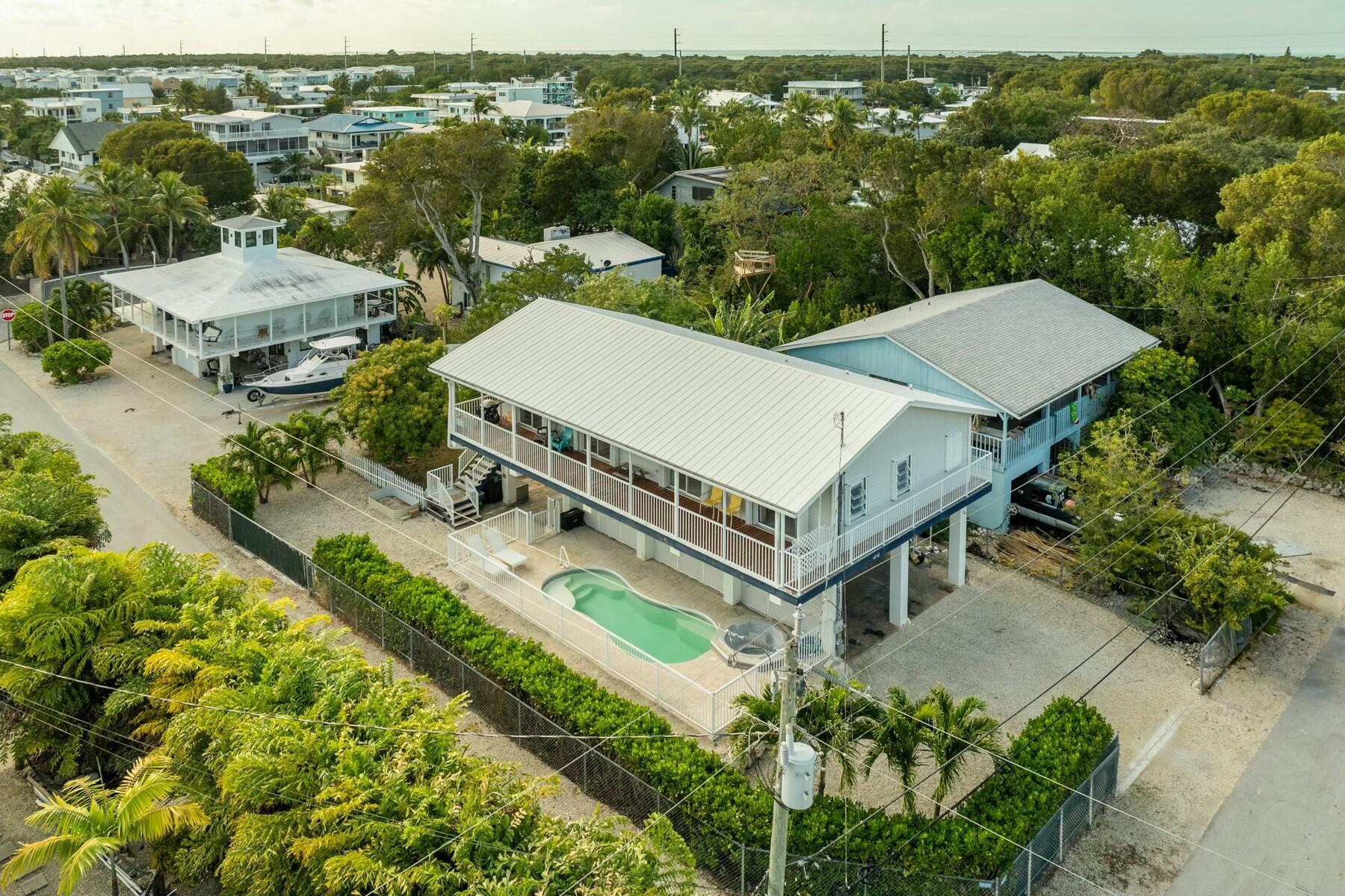 1010 Snapper Lane