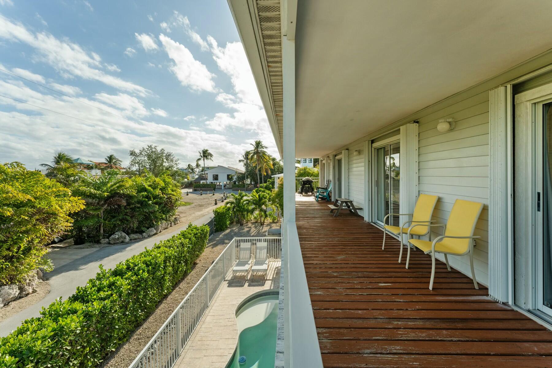 1010 Snapper Lane