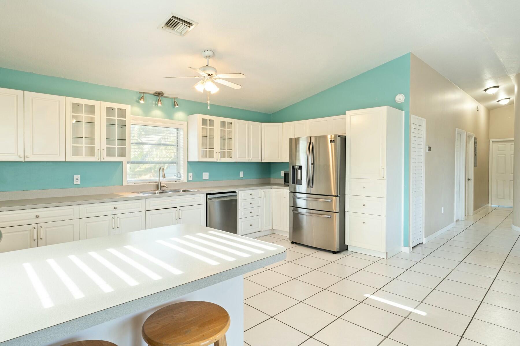 1010 Snapper Lane