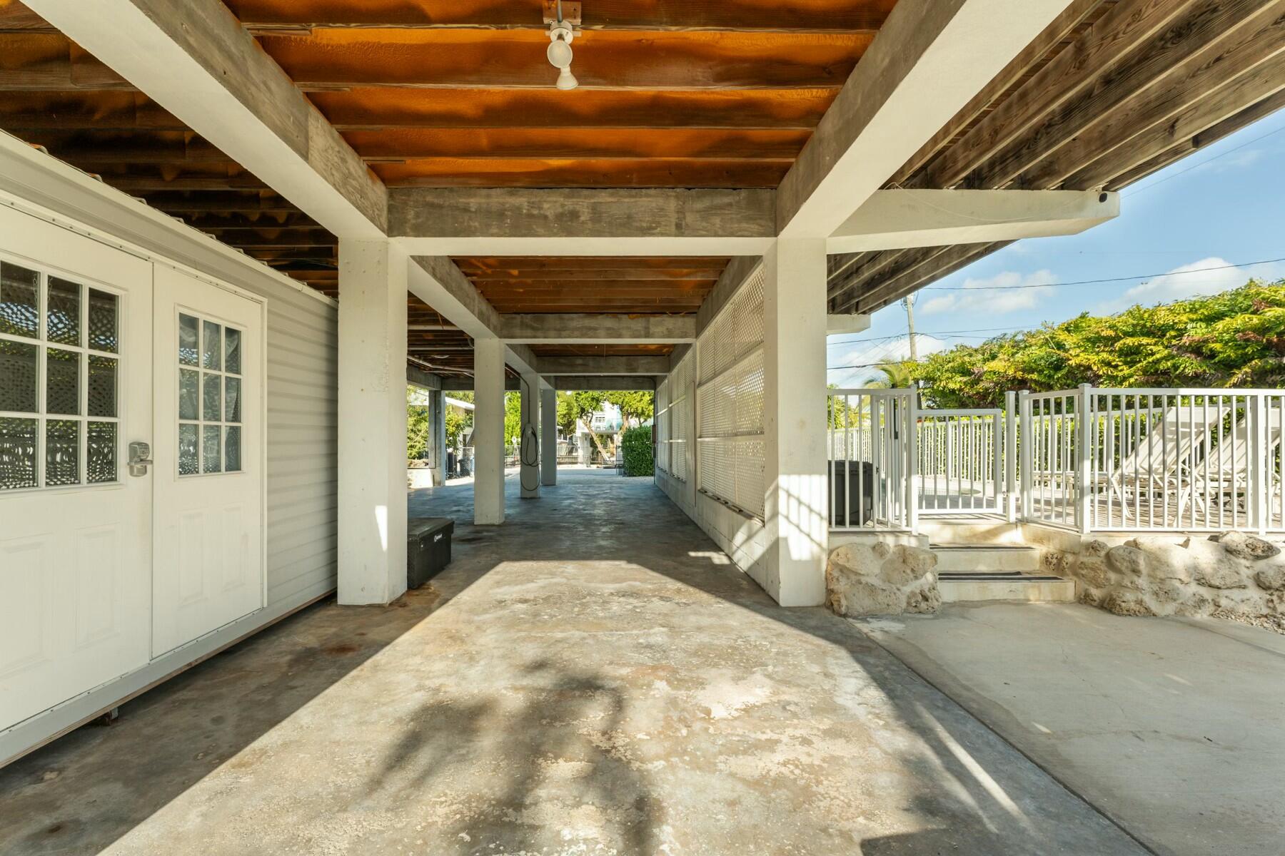 1010 Snapper Lane