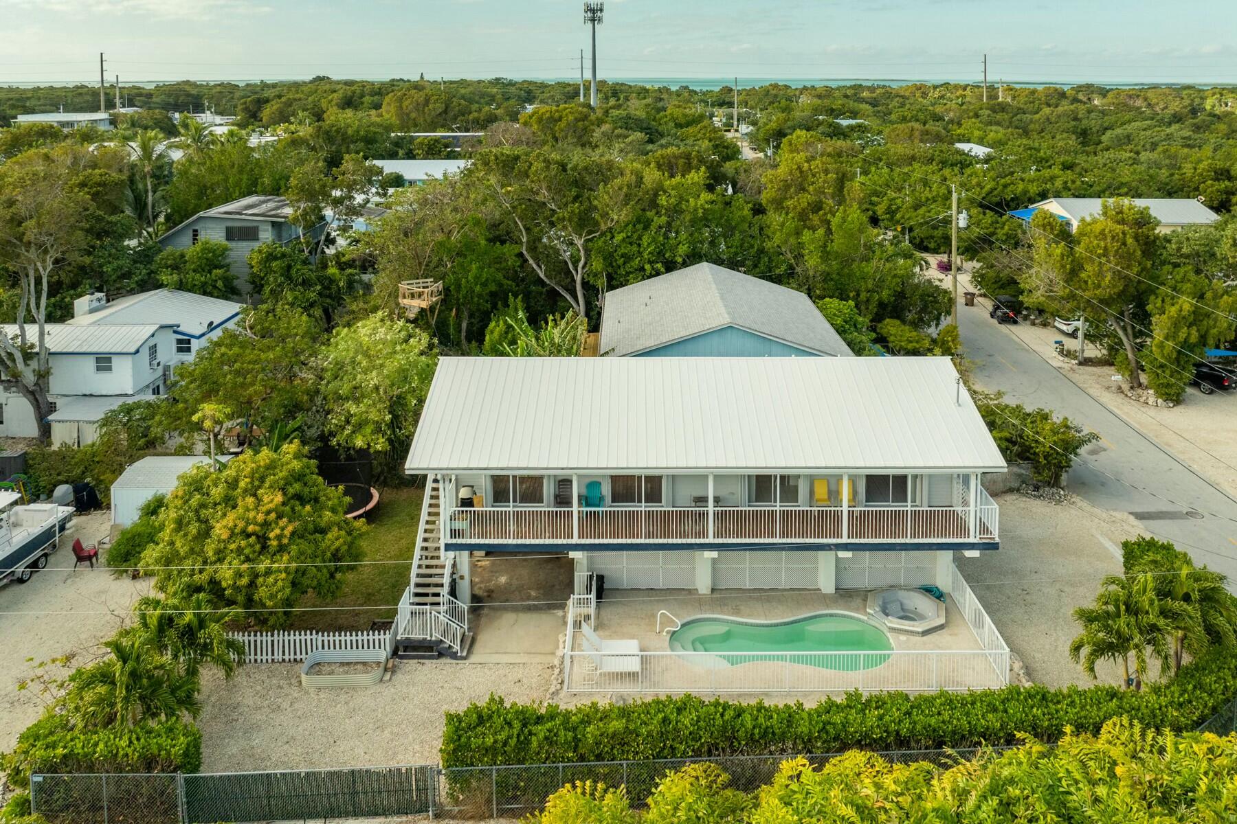 1010 Snapper Lane