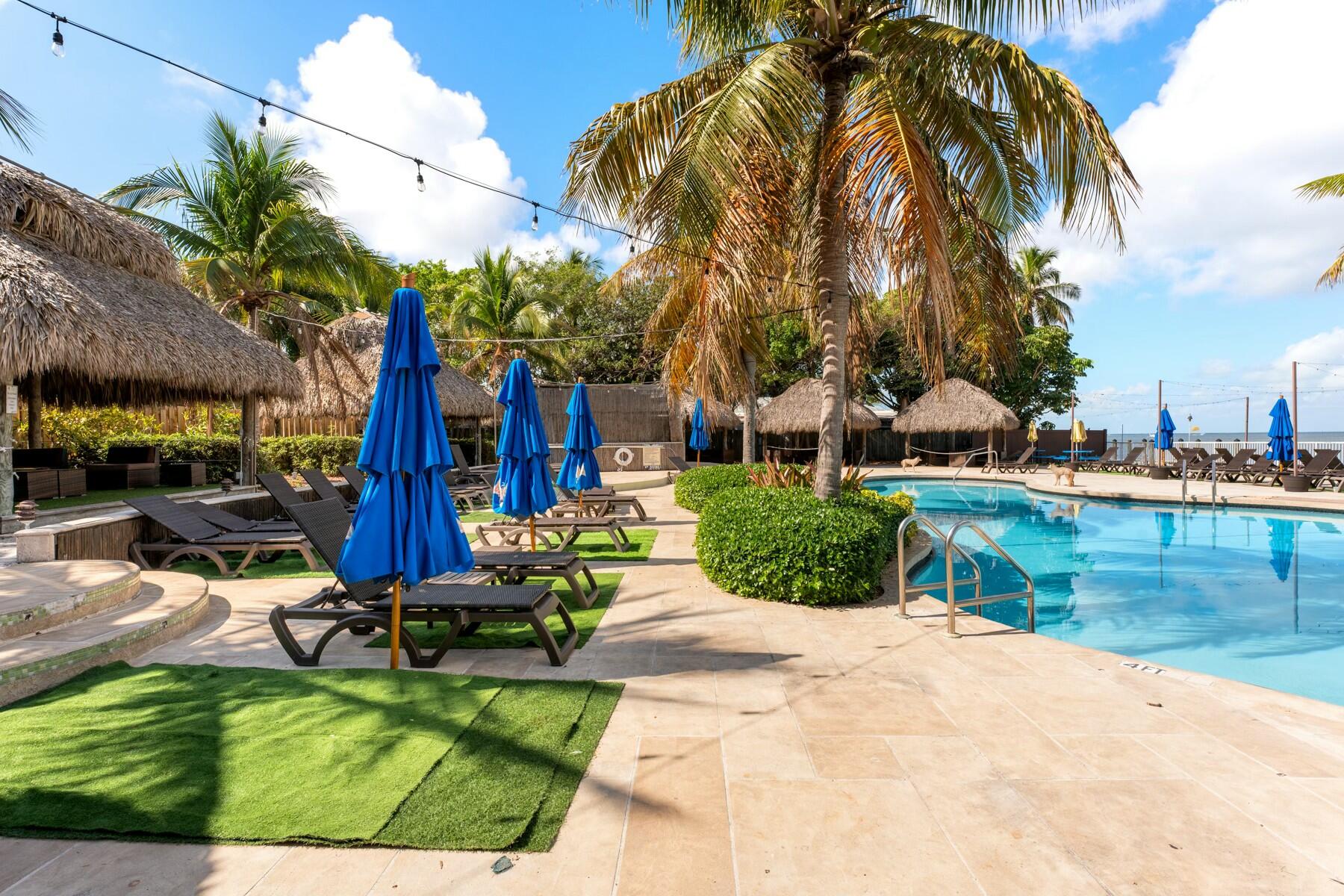 104000 Overseas Highway Unit: 5